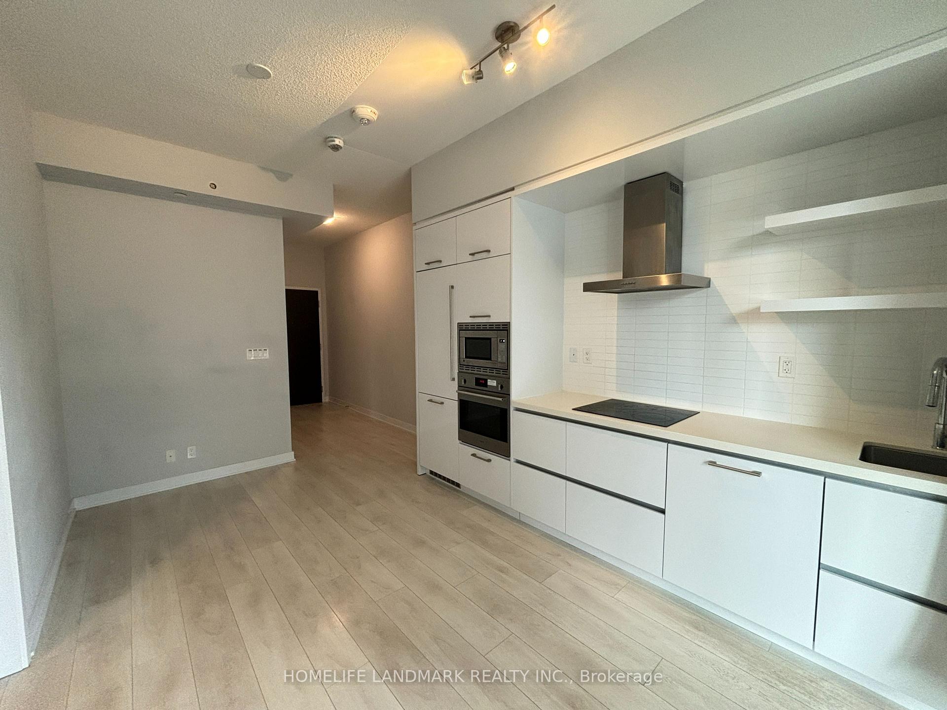 Photo 4 of Unit 606, 2221 Yonge Street, Toronto, Mount Pleasant West — HOMEH