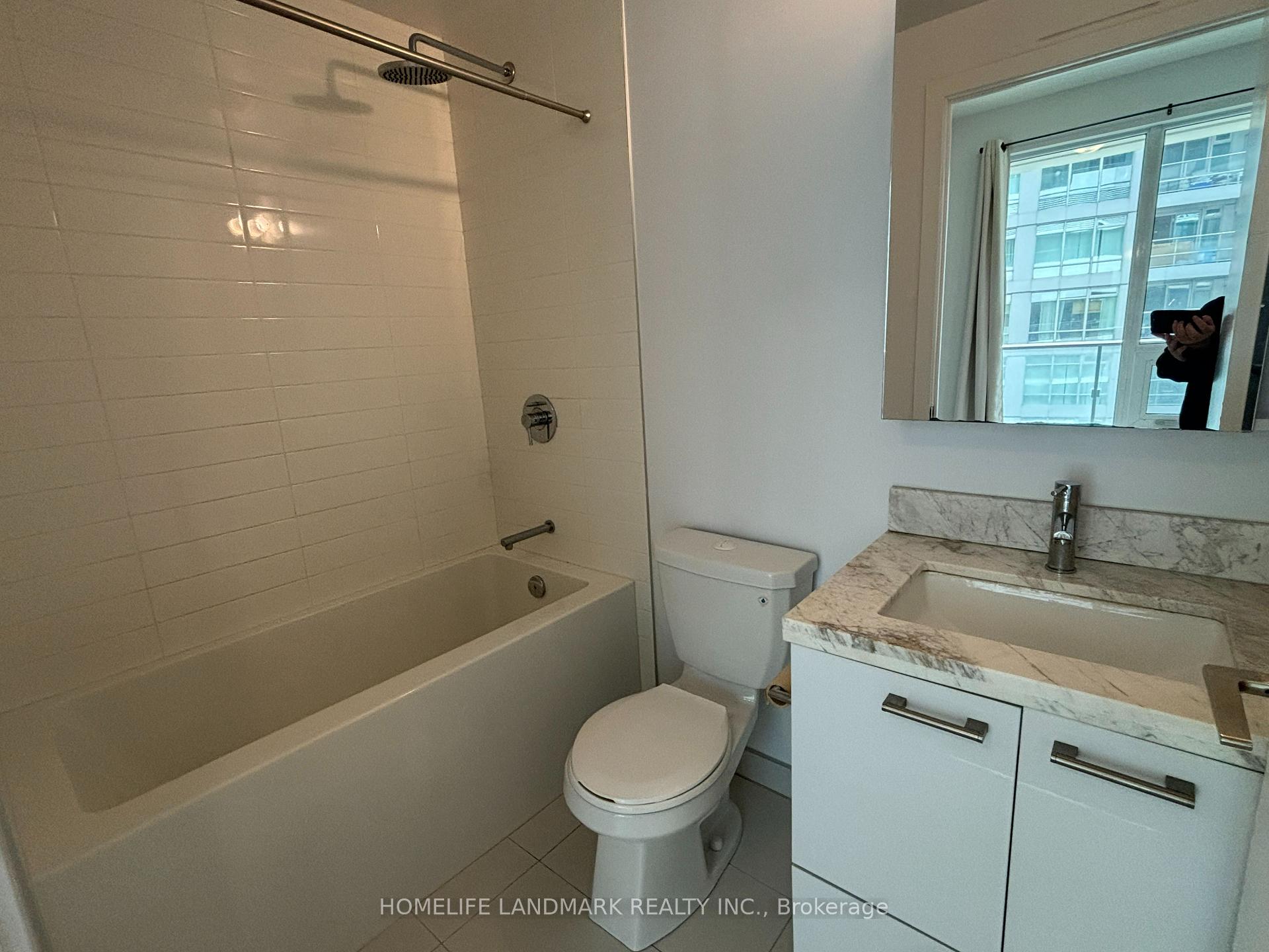 Photo 7 of Unit 606, 2221 Yonge Street, Toronto, Mount Pleasant West — HOMEH