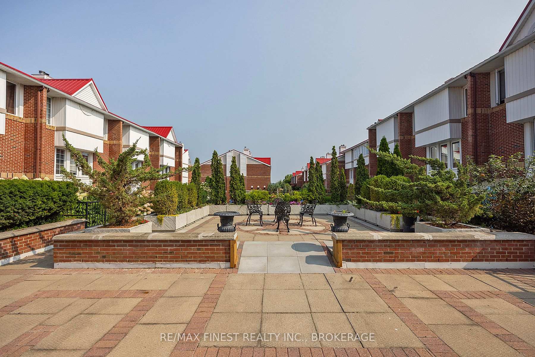 Photo 8 of Unit 26, 1 Place D'Armes, Kingston, East of Sir John A. Blvd — HOMEH