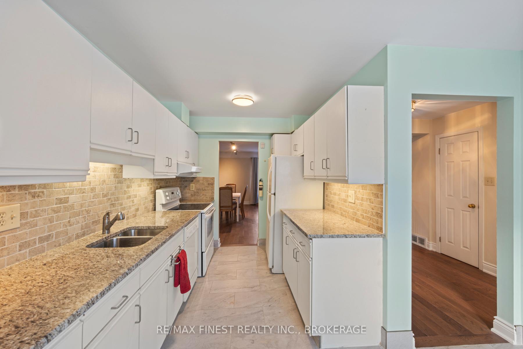 Photo 7 of Unit 26, 1 Place D'Armes, Kingston, East of Sir John A. Blvd — HOMEH