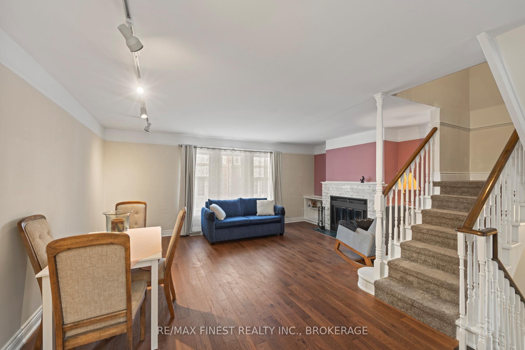 Photo 4 of Unit 26, 1 Place D'Armes, Kingston, East of Sir John A. Blvd — HOMEH