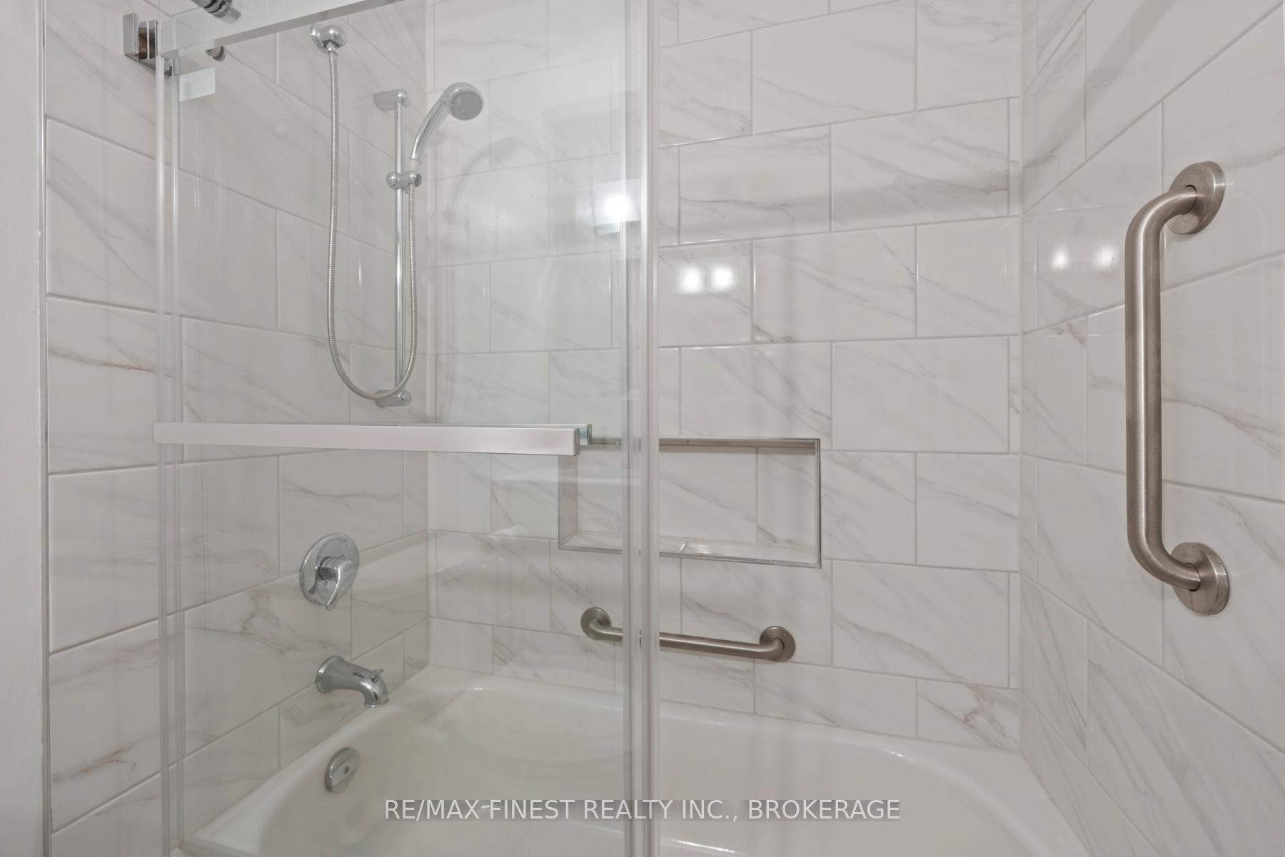 Photo 38 of Unit 26, 1 Place D'Armes, Kingston, East of Sir John A. Blvd — HOMEH