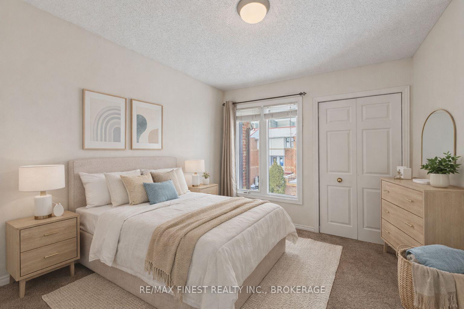 Photo 14 of Unit 26, 1 Place D'Armes, Kingston, East of Sir John A. Blvd — HOMEH