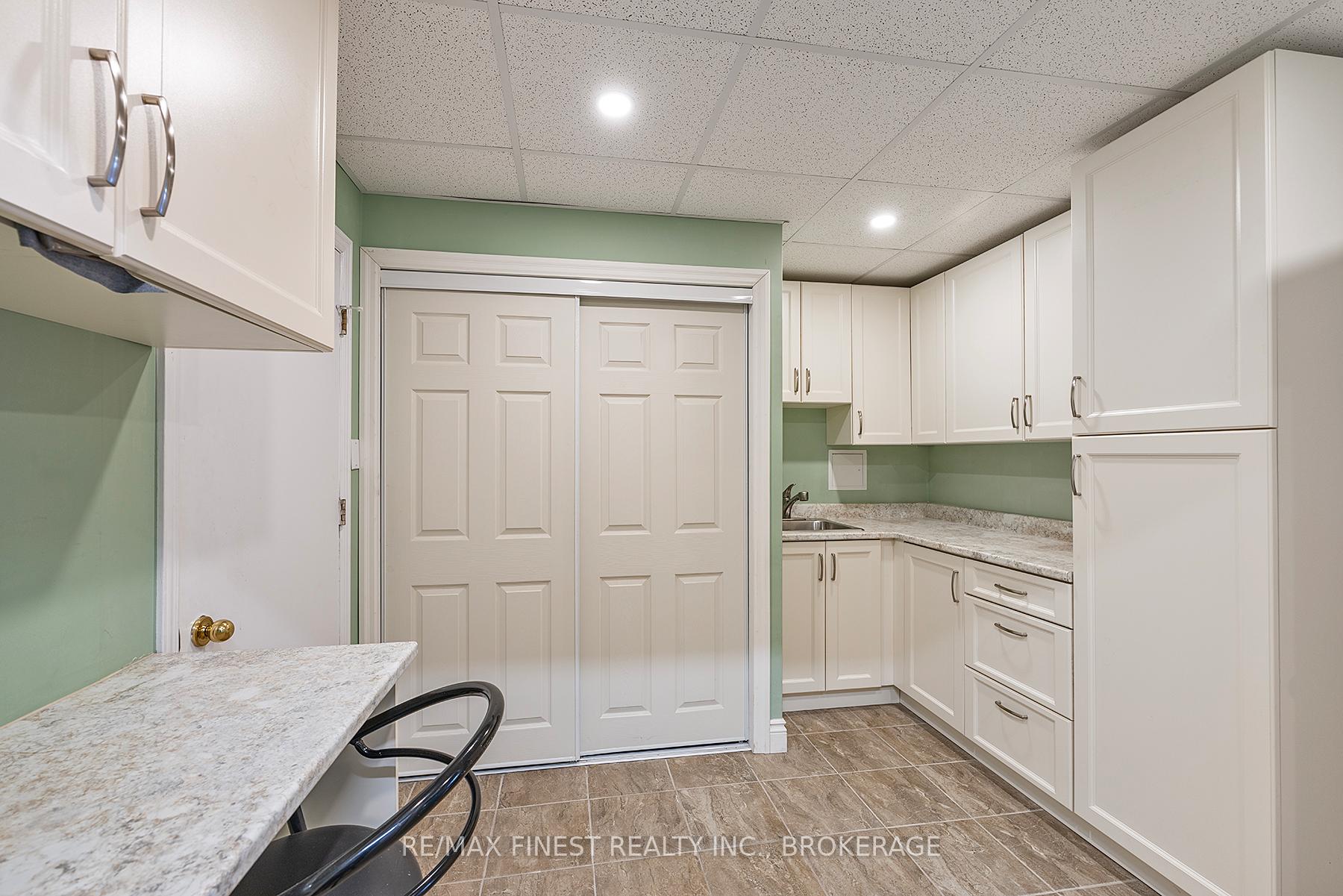 Photo 25 of Unit 26, 1 Place D'Armes, Kingston, East of Sir John A. Blvd — HOMEH