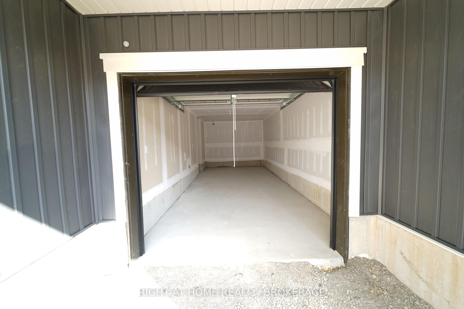 Photo 21 of 23 St. Lawrence Road, Haldimand — HOMEH