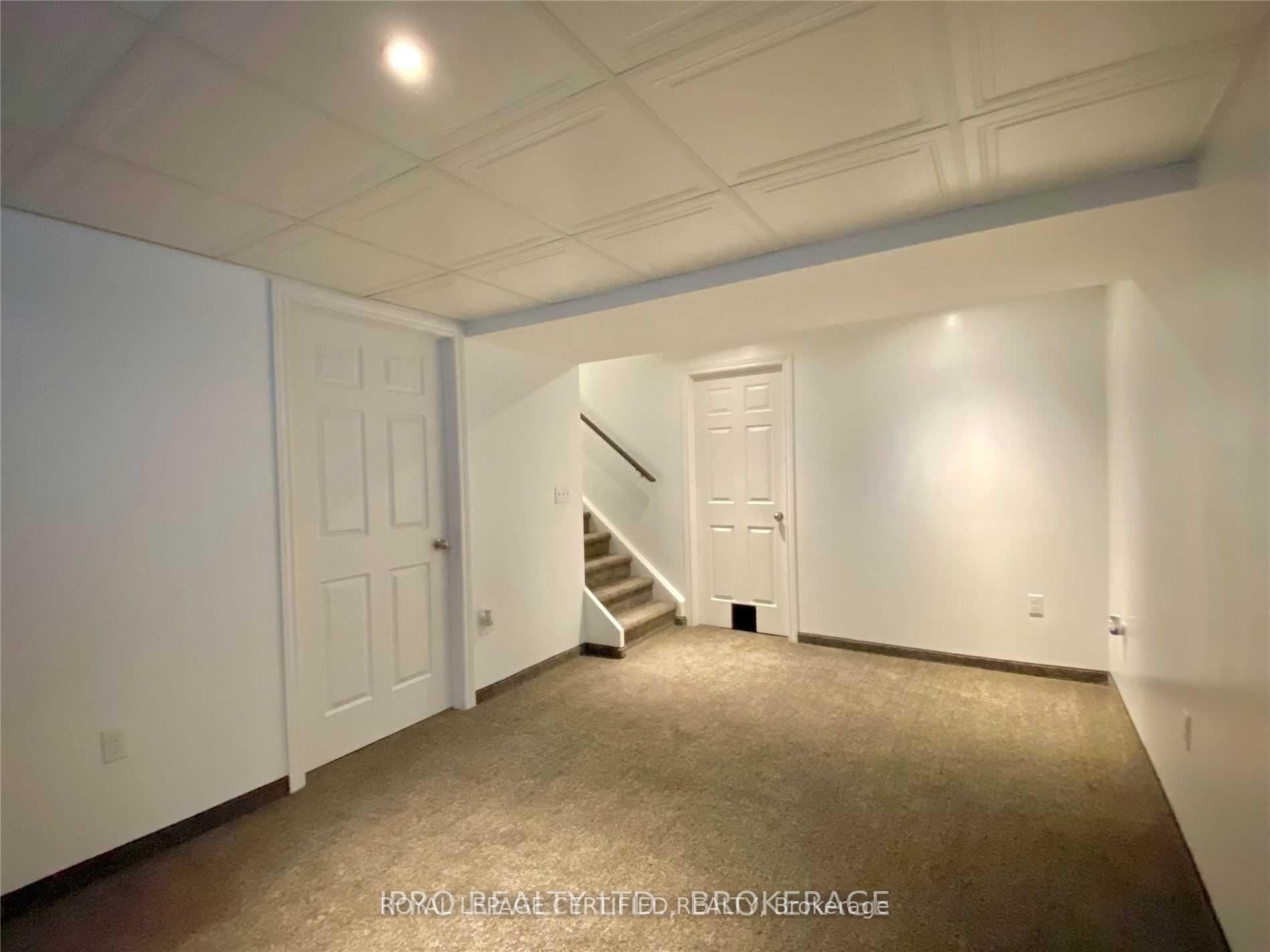 Photo 12 of Unit 23, 300 Fallowfield Drive, Kitchener, Country Hills East — HOMEH