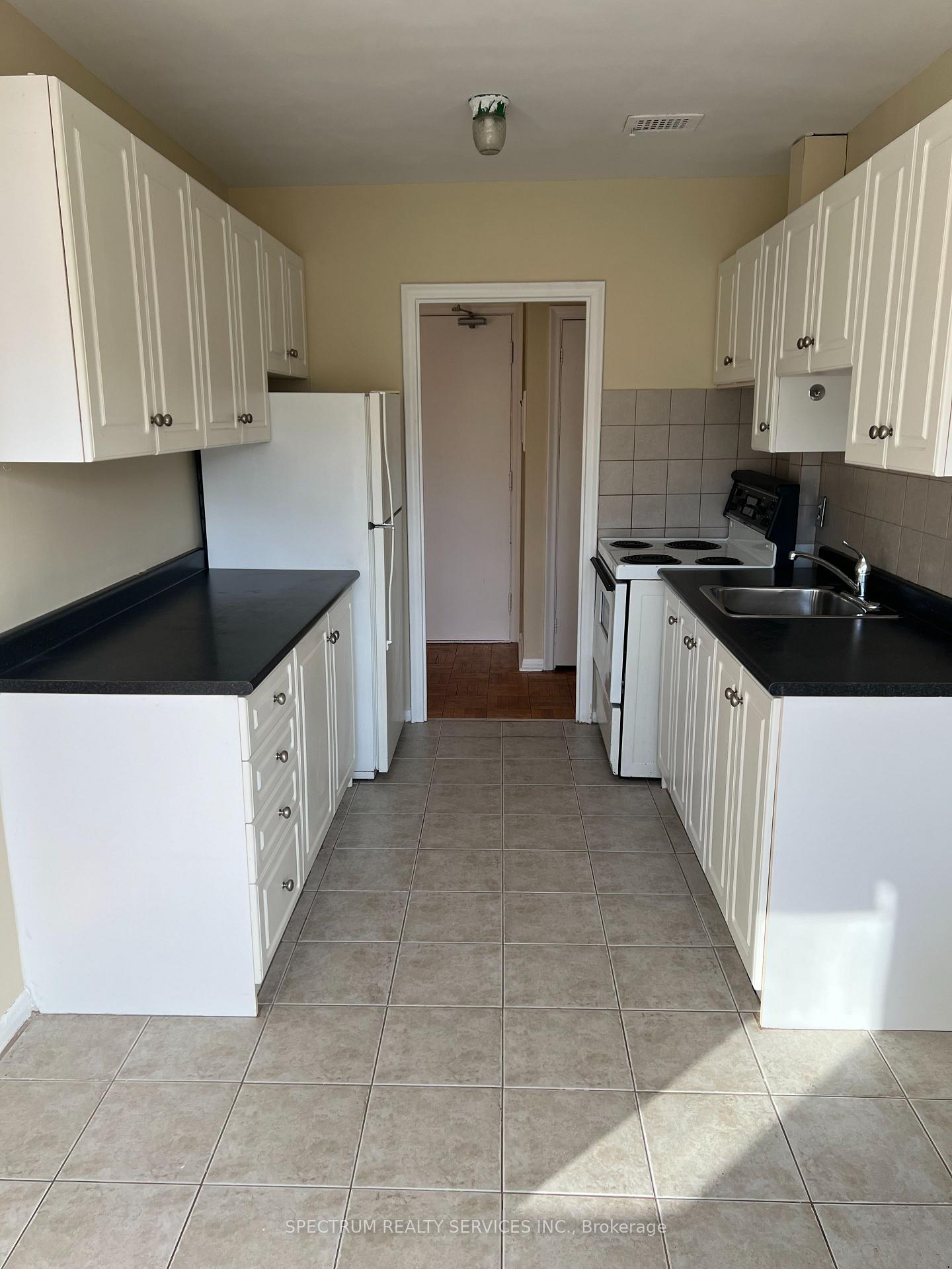Photo 7 of Unit 306, 660 Eglinton Avenue W, Toronto, Forest Hill North — HOMEH