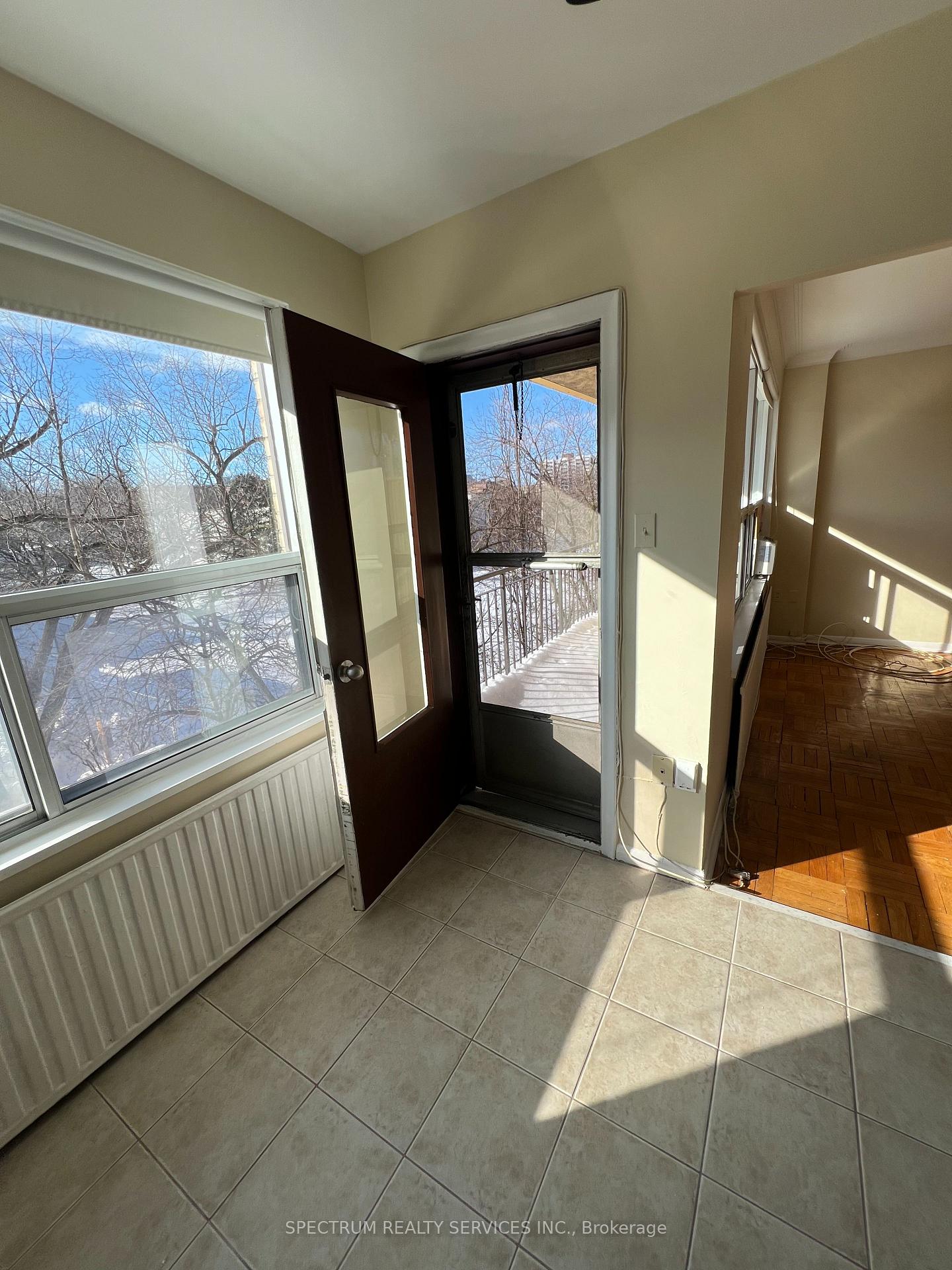 Photo 8 of Unit 306, 660 Eglinton Avenue W, Toronto, Forest Hill North — HOMEH