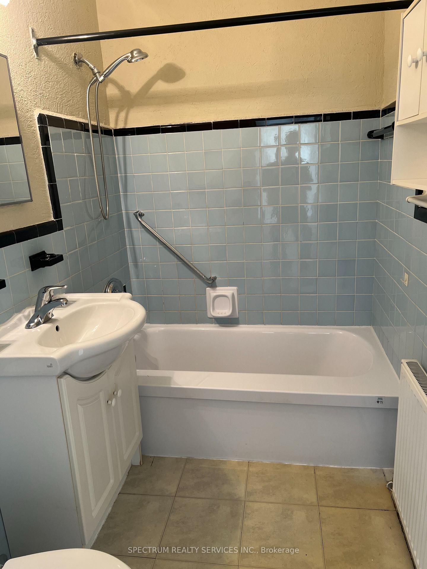 Photo 11 of Unit 306, 660 Eglinton Avenue W, Toronto, Forest Hill North — HOMEH