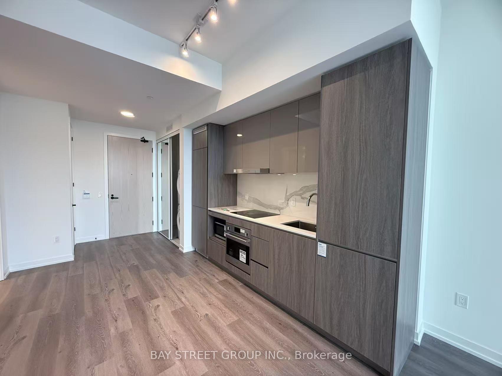 Photo 7 of Unit 610, 28 Interchange Way, Vaughan, Vaughan Corporate Centre — HOMEH