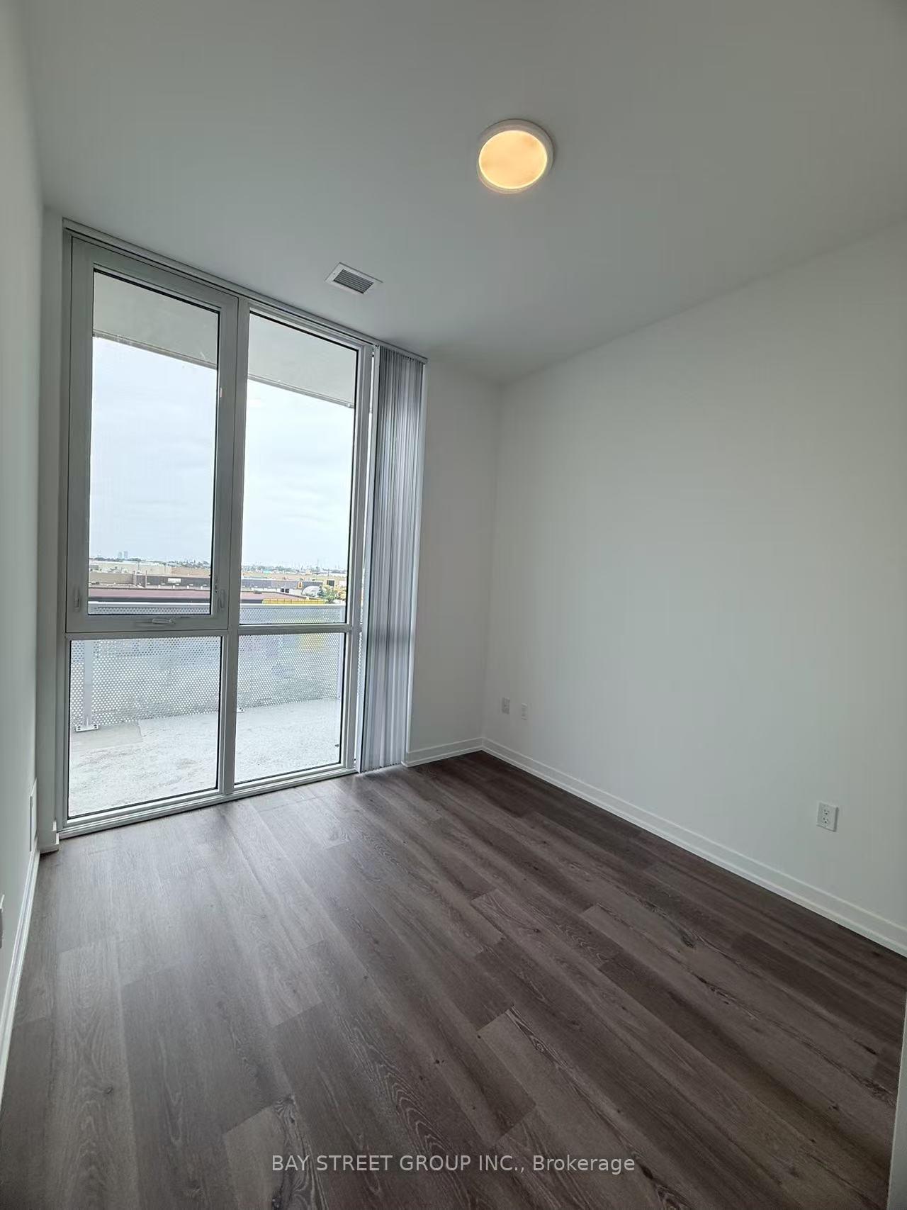 Photo 6 of Unit 610, 28 Interchange Way, Vaughan, Vaughan Corporate Centre — HOMEH