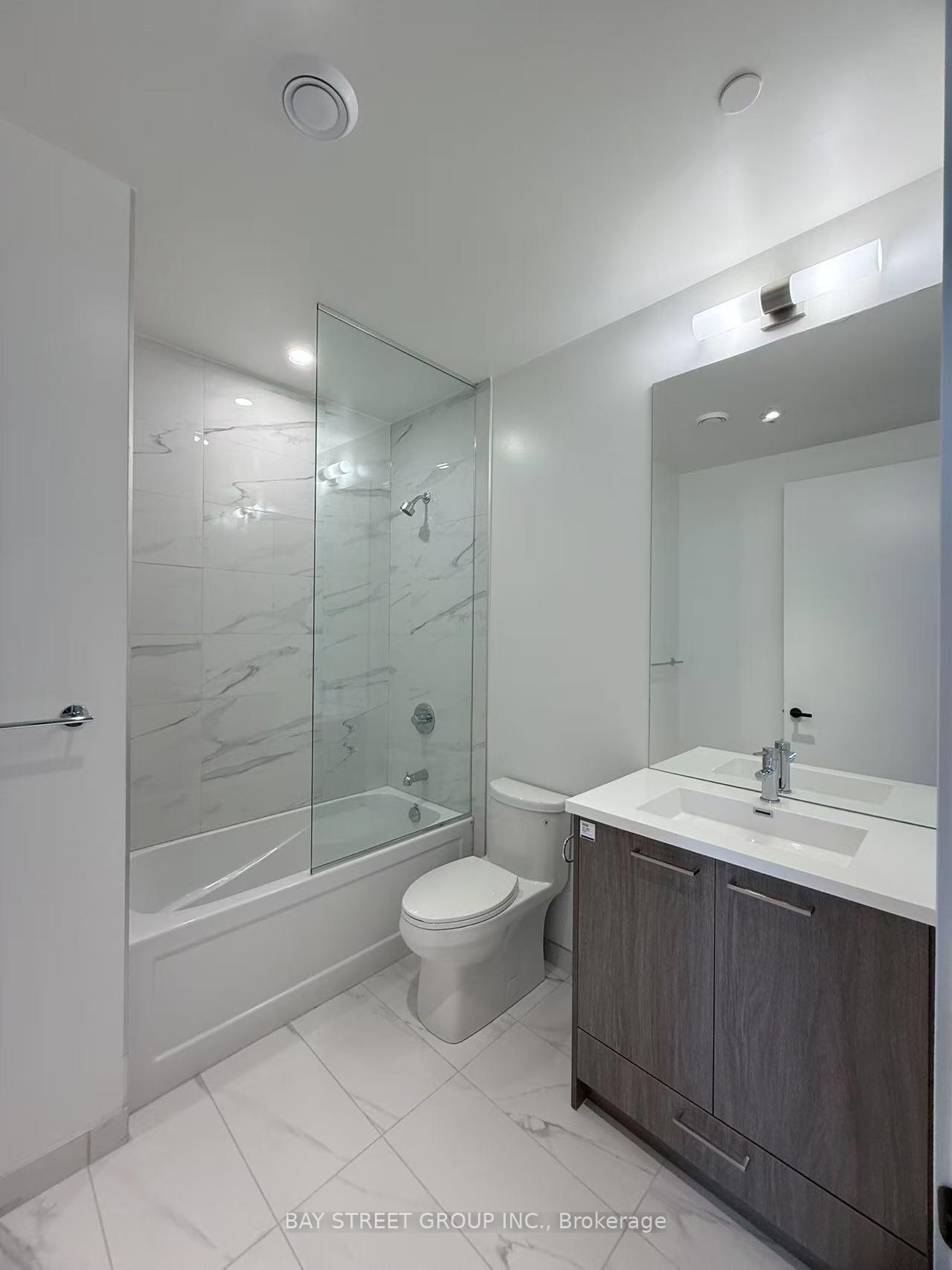 Photo 14 of Unit 610, 28 Interchange Way, Vaughan, Vaughan Corporate Centre — HOMEH