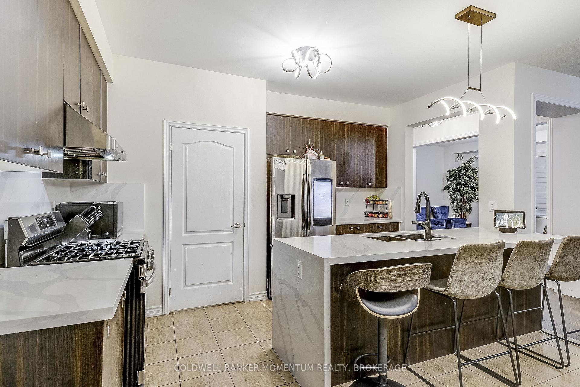 Photo 13 of 516 Barker Parkway, Thorold, Rolling Meadows — HOMEH