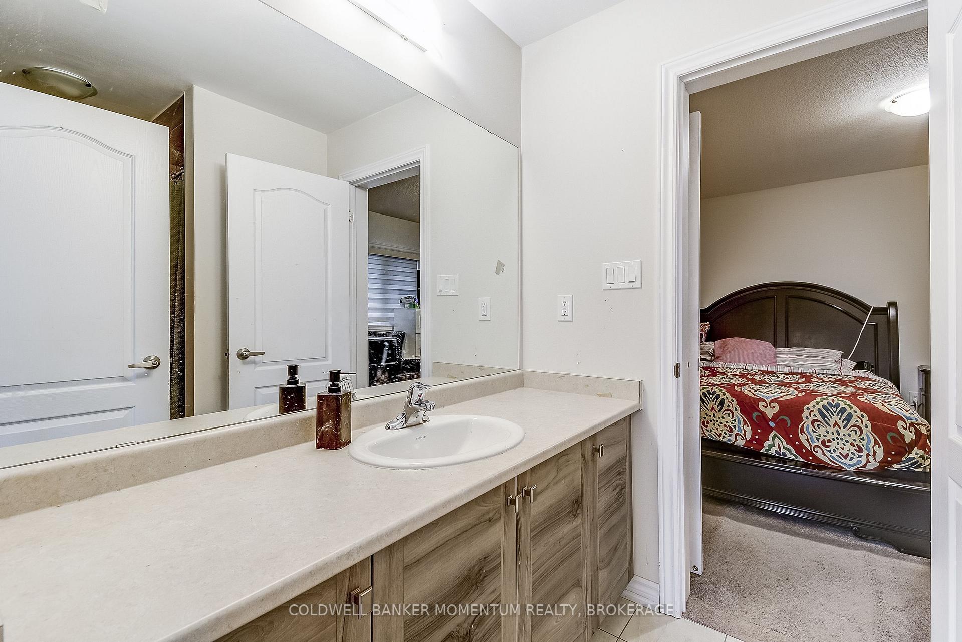 Photo 8 of 516 Barker Parkway, Thorold, Rolling Meadows — HOMEH