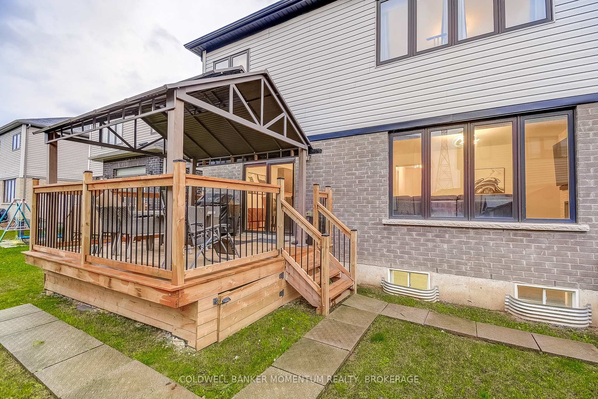 Photo 40 of 516 Barker Parkway, Thorold, Rolling Meadows — HOMEH