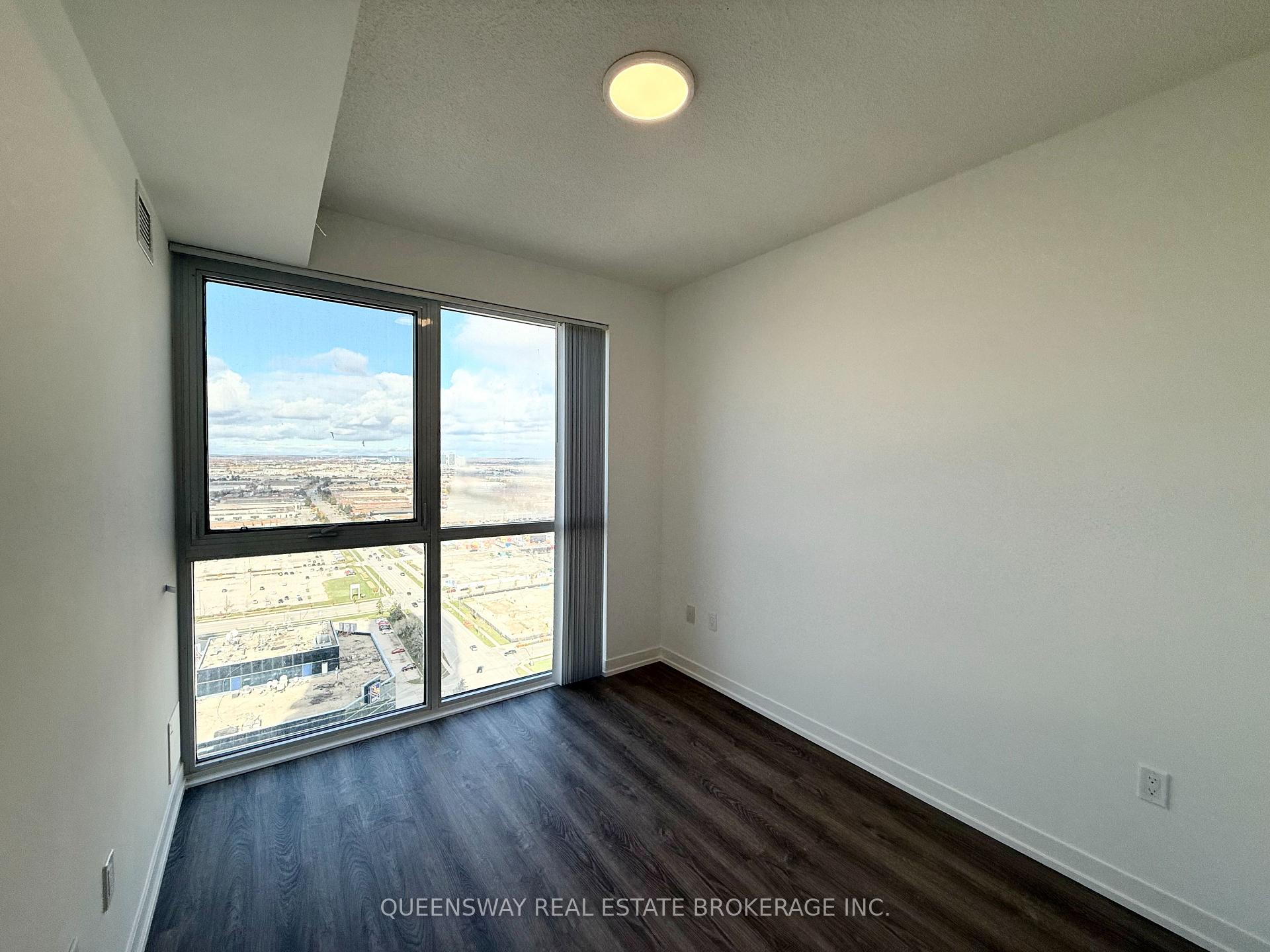 Photo 8 of Unit 2805, 8 Interchange Wy Way, Vaughan, Vaughan Corporate Centre — HOMEH