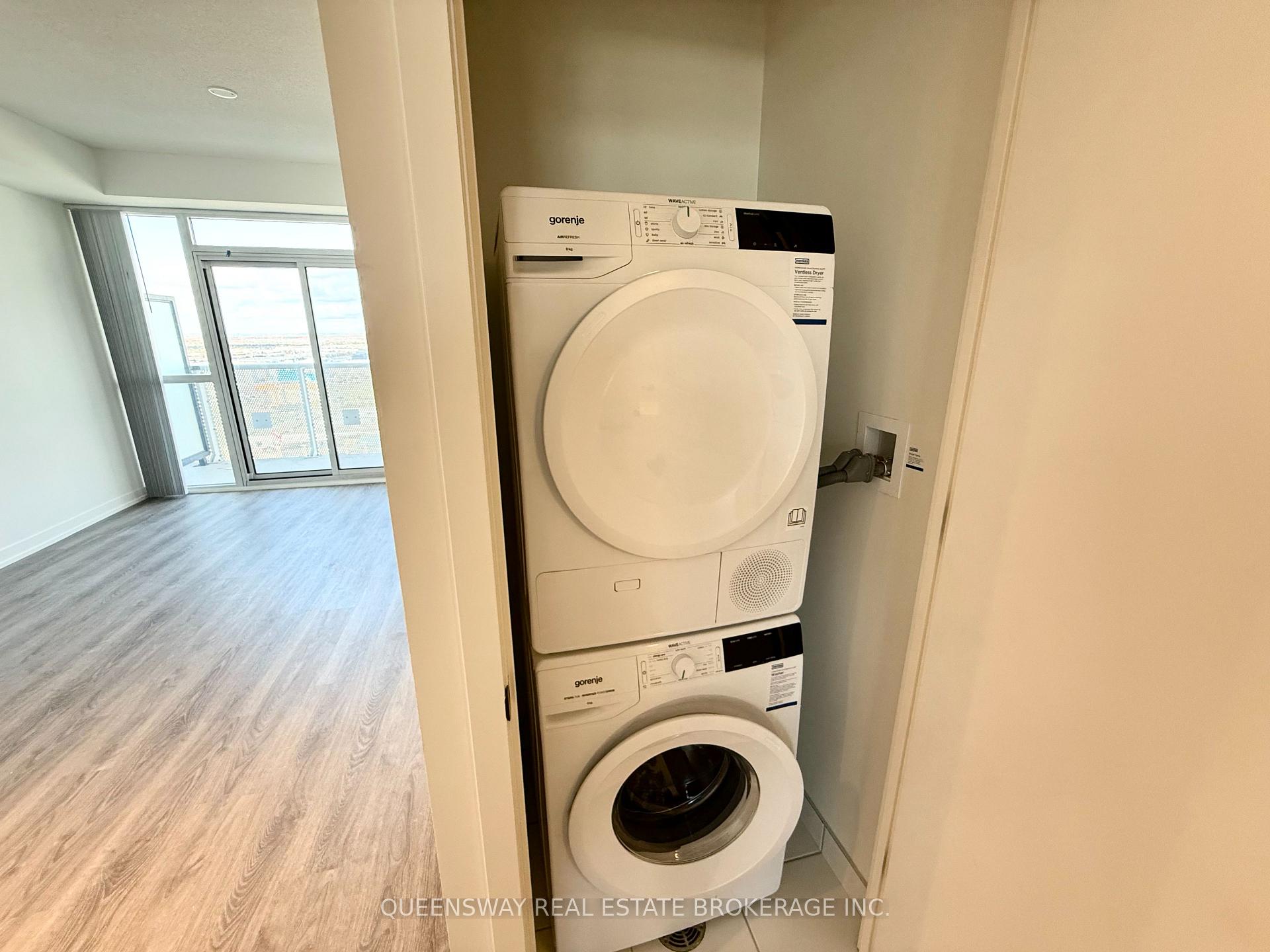 Photo 5 of Unit 2805, 8 Interchange Wy Way, Vaughan, Vaughan Corporate Centre — HOMEH