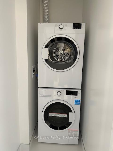 Photo 5 of Unit B-1209, 50 Upper Mall Way, Vaughan, Brownridge — HOMEH