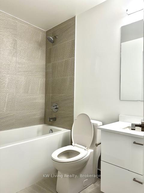 Photo 8 of Unit B-1209, 50 Upper Mall Way, Vaughan, Brownridge — HOMEH