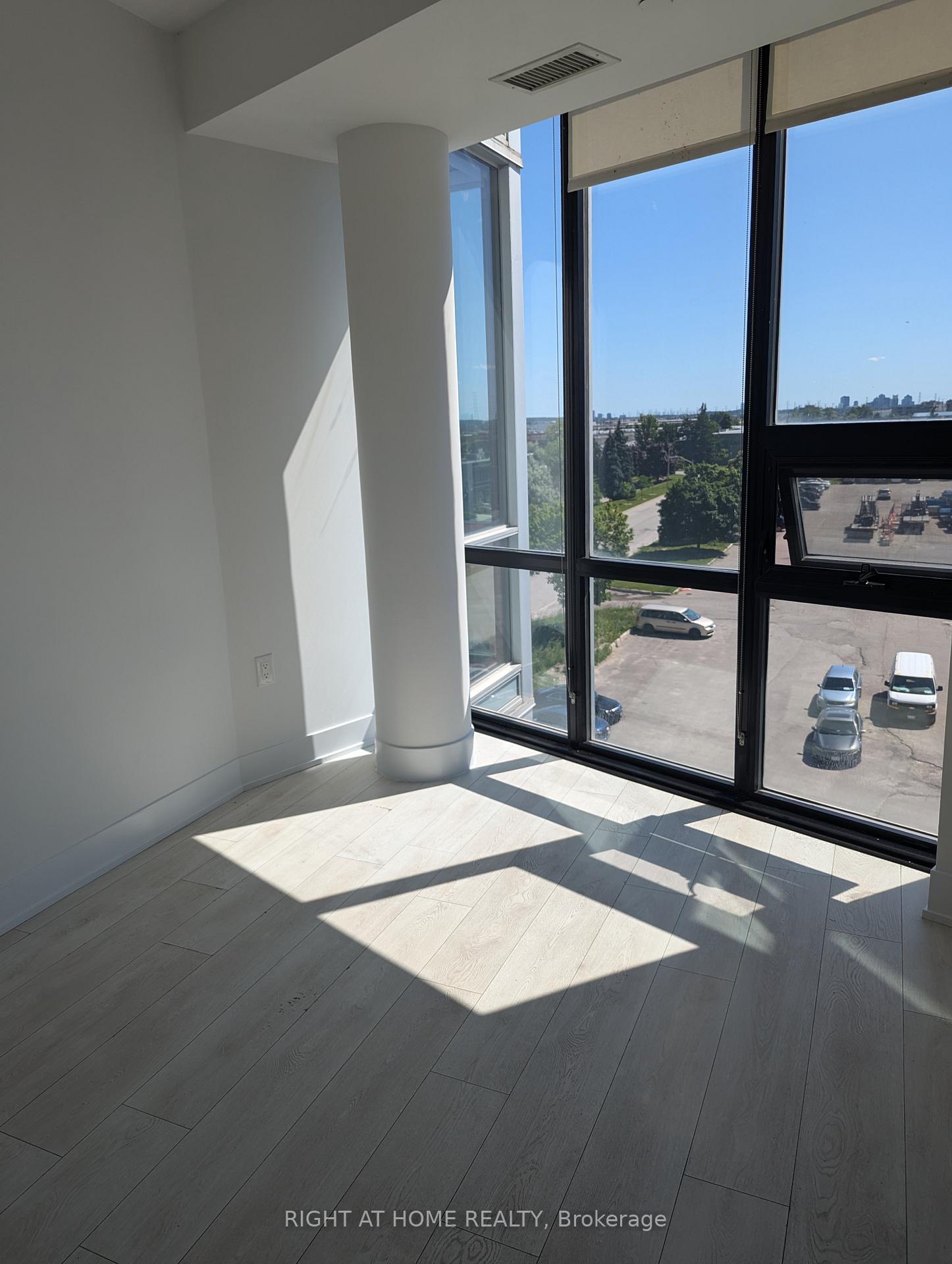 Photo 7 of Unit 424, 2908 Highway 7 Road, Vaughan, Concord — HOMEH