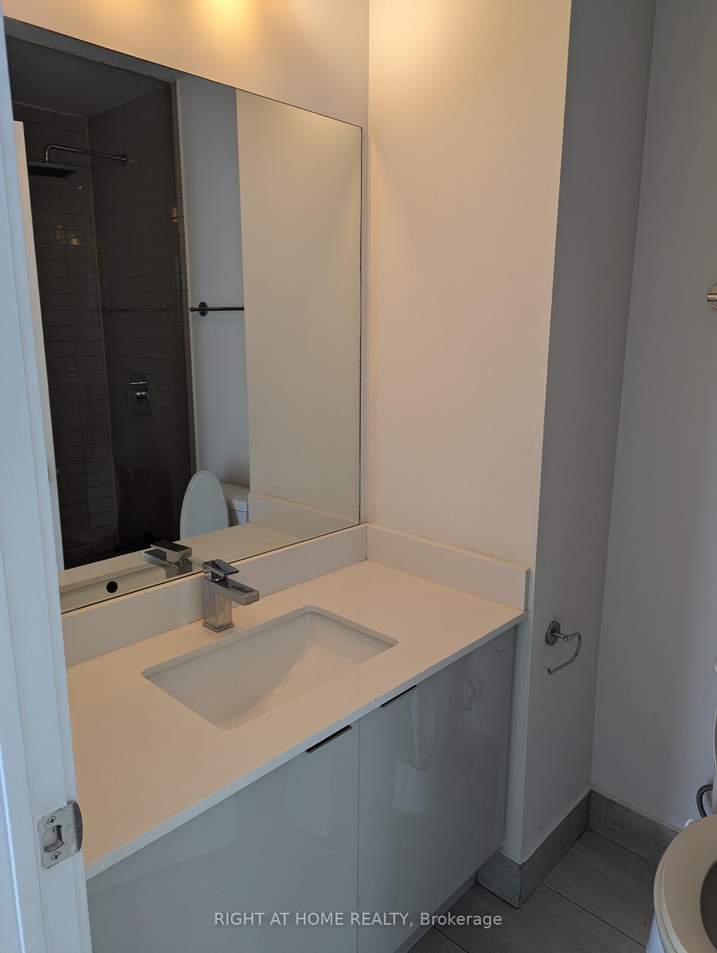 Photo 10 of Unit 424, 2908 Highway 7 Road, Vaughan, Concord — HOMEH