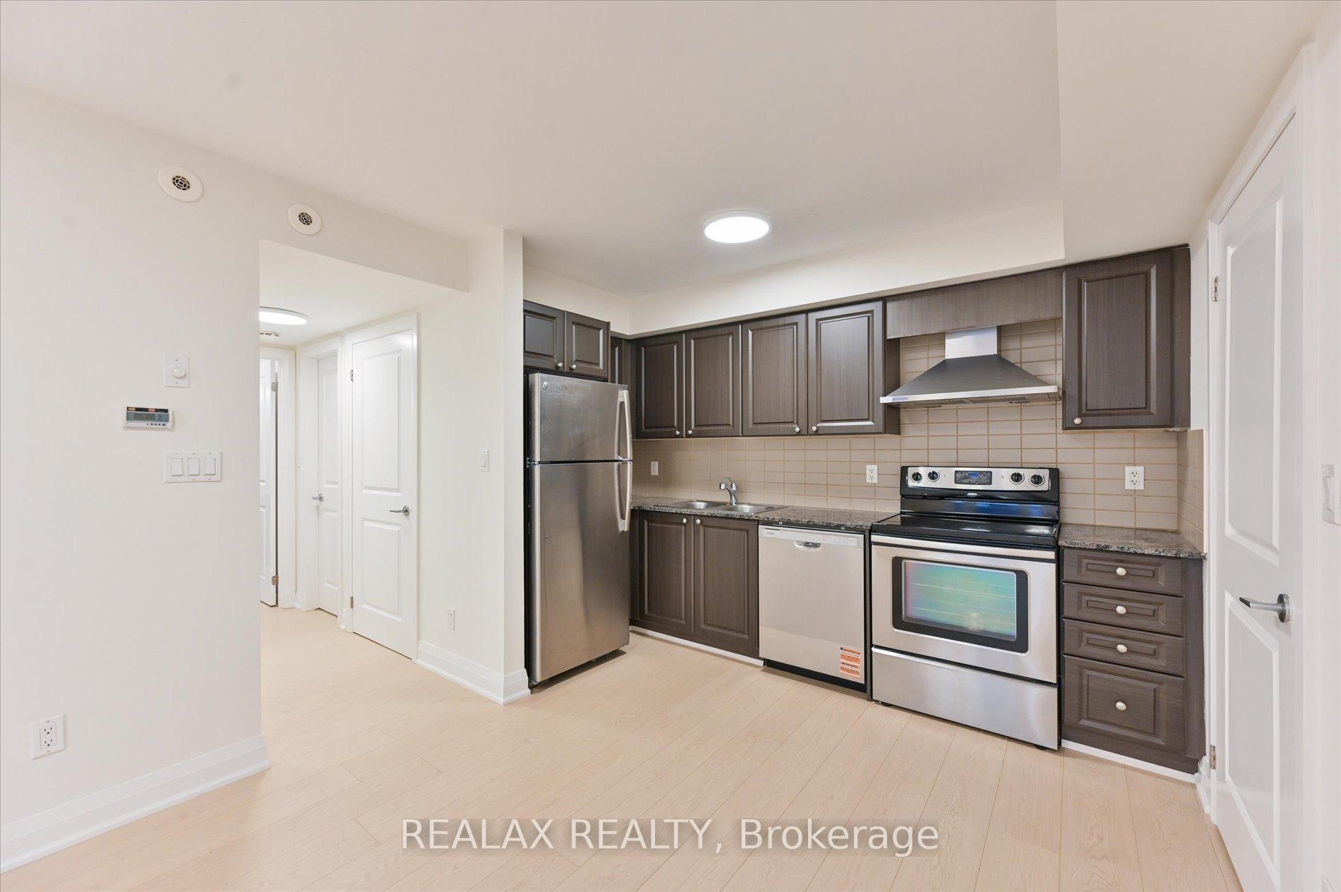 Photo 7 of Unit 207, 320 John Street, Markham, Aileen-Willowbrook — HOMEH