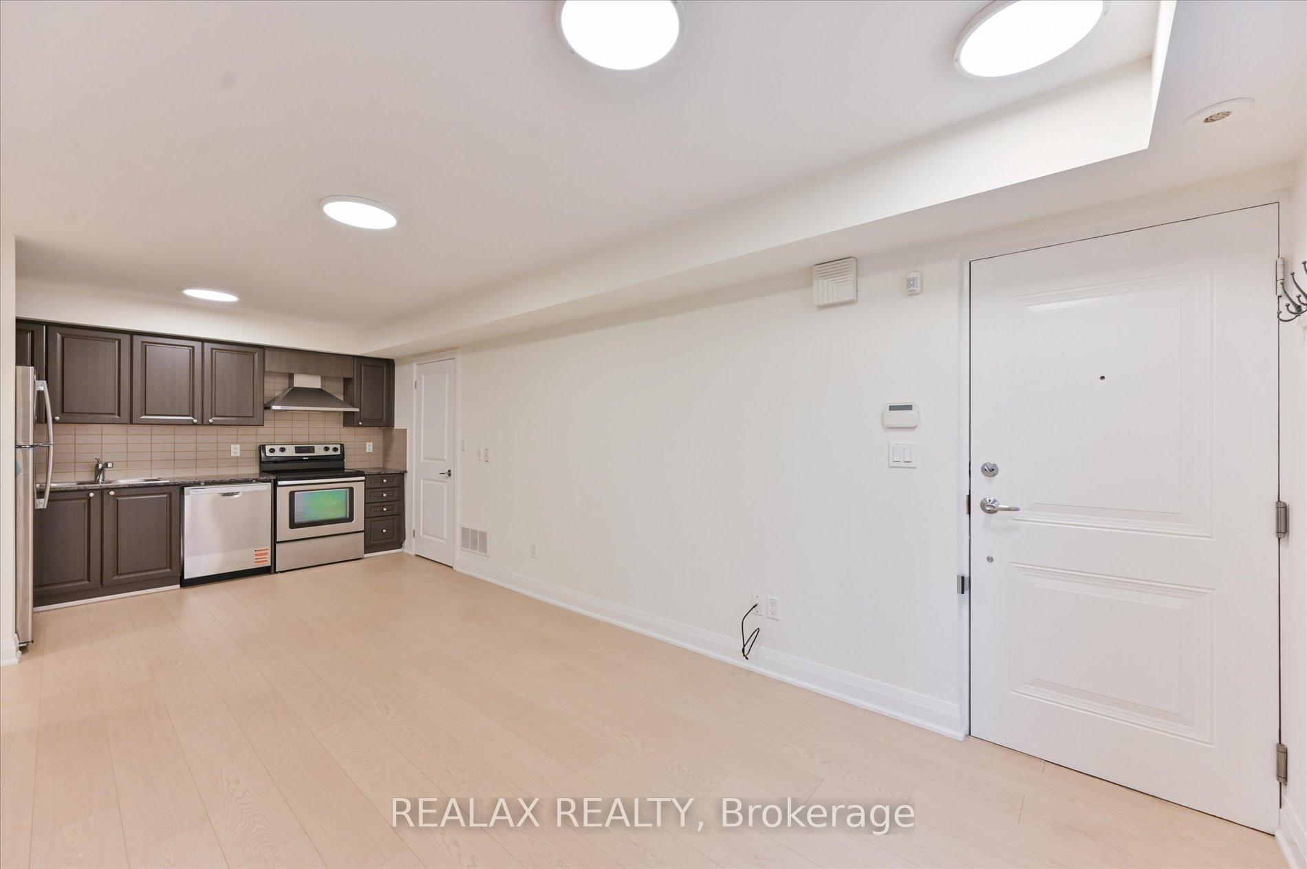 Photo 3 of Unit 207, 320 John Street, Markham, Aileen-Willowbrook — HOMEH