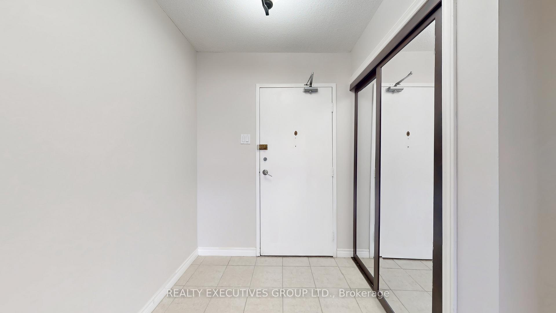 Photo 12 of Unit 902, 8111 Yonge Street, Markham, Royal Orchard — HOMEH