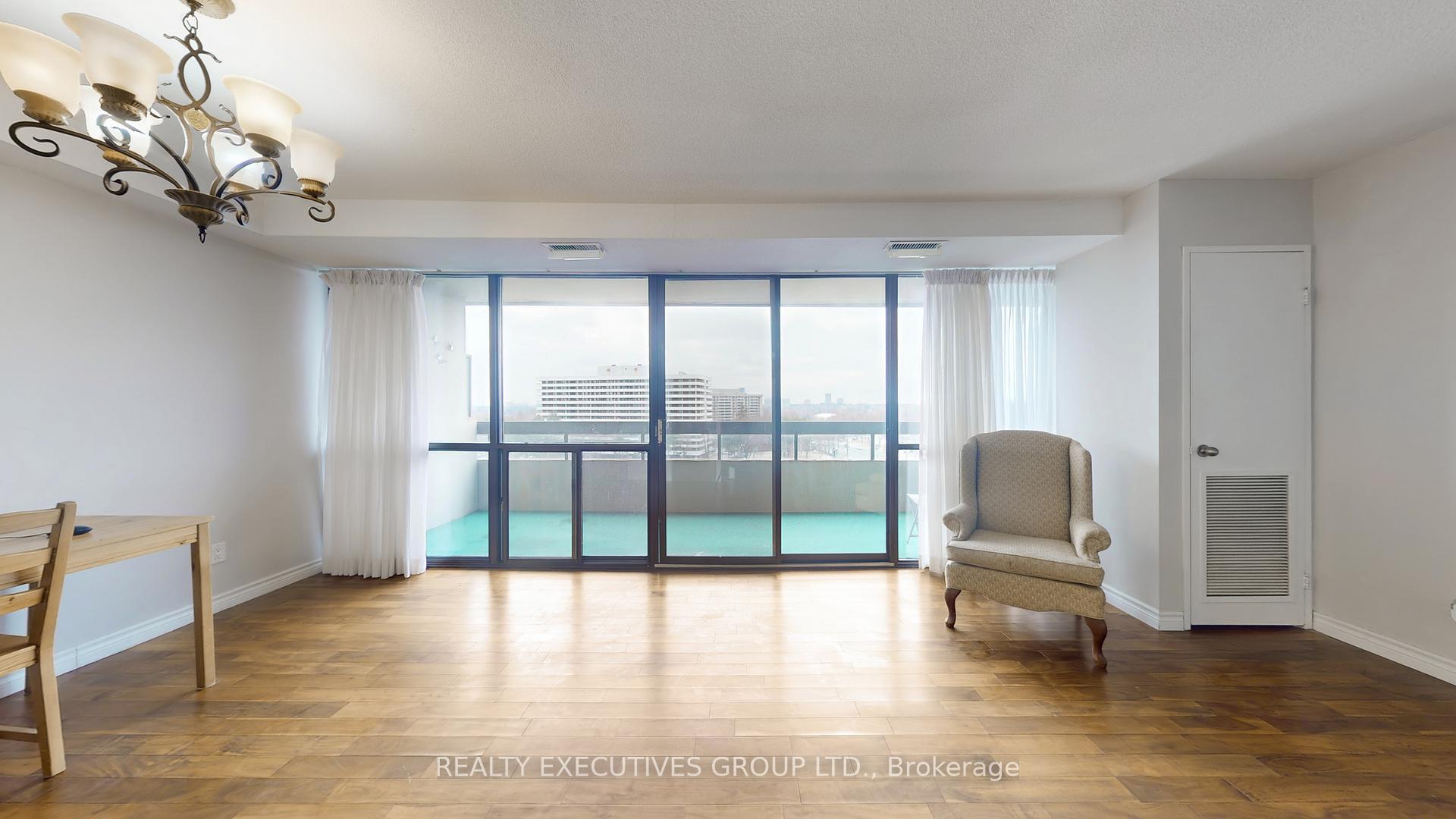Photo 25 of Unit 902, 8111 Yonge Street, Markham, Royal Orchard — HOMEH