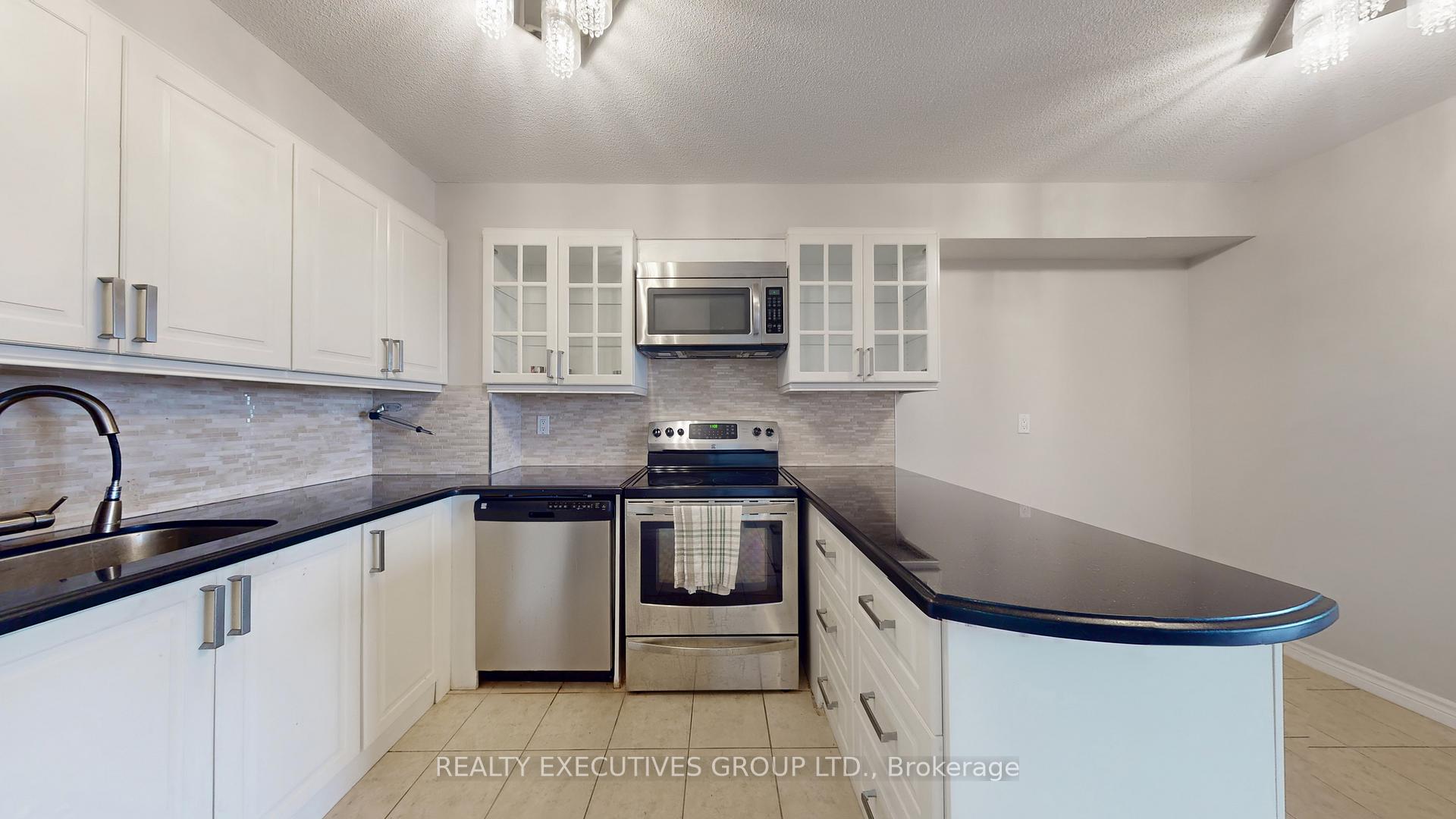 Photo 22 of Unit 902, 8111 Yonge Street, Markham, Royal Orchard — HOMEH