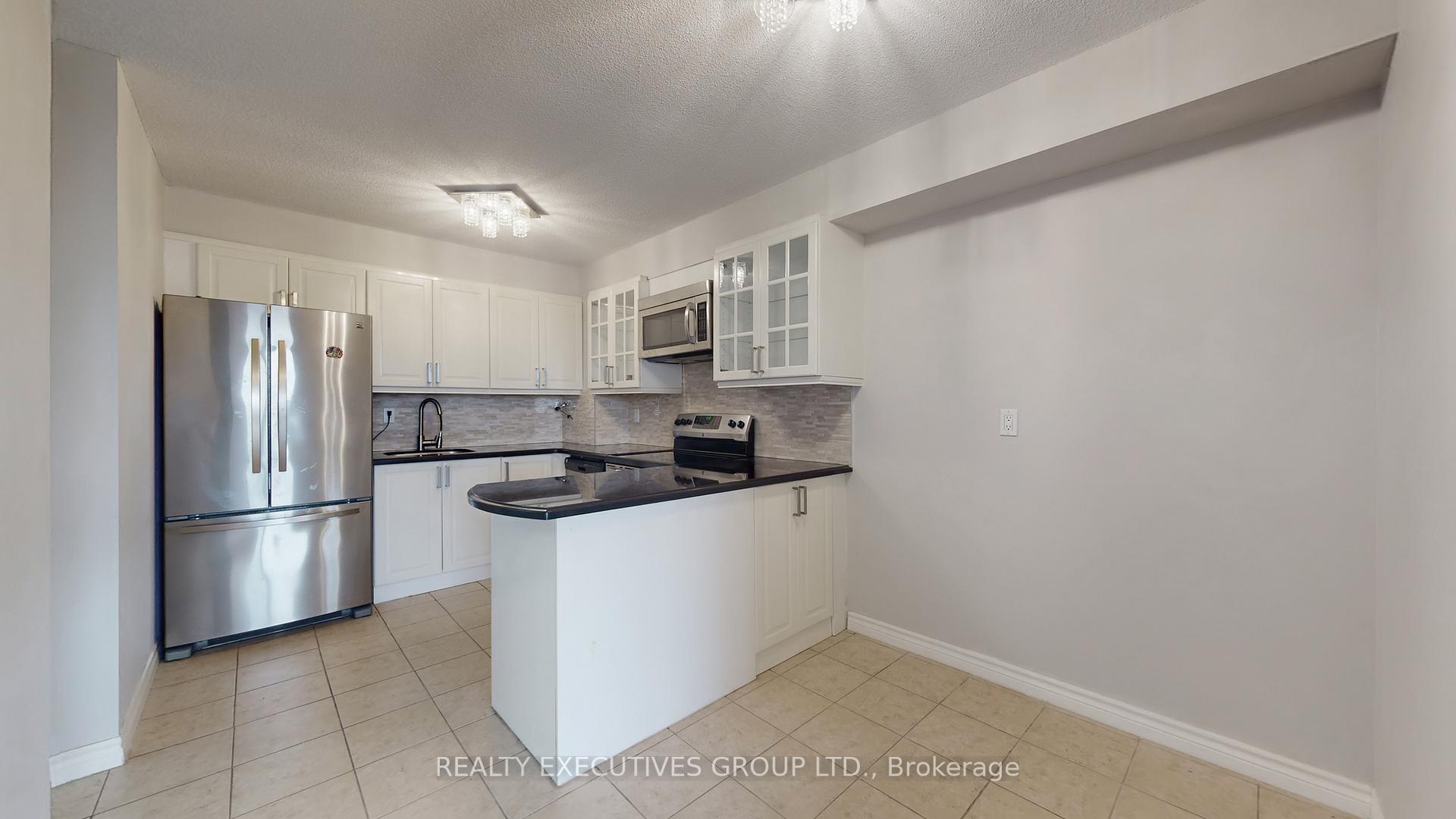 Photo 18 of Unit 902, 8111 Yonge Street, Markham, Royal Orchard — HOMEH