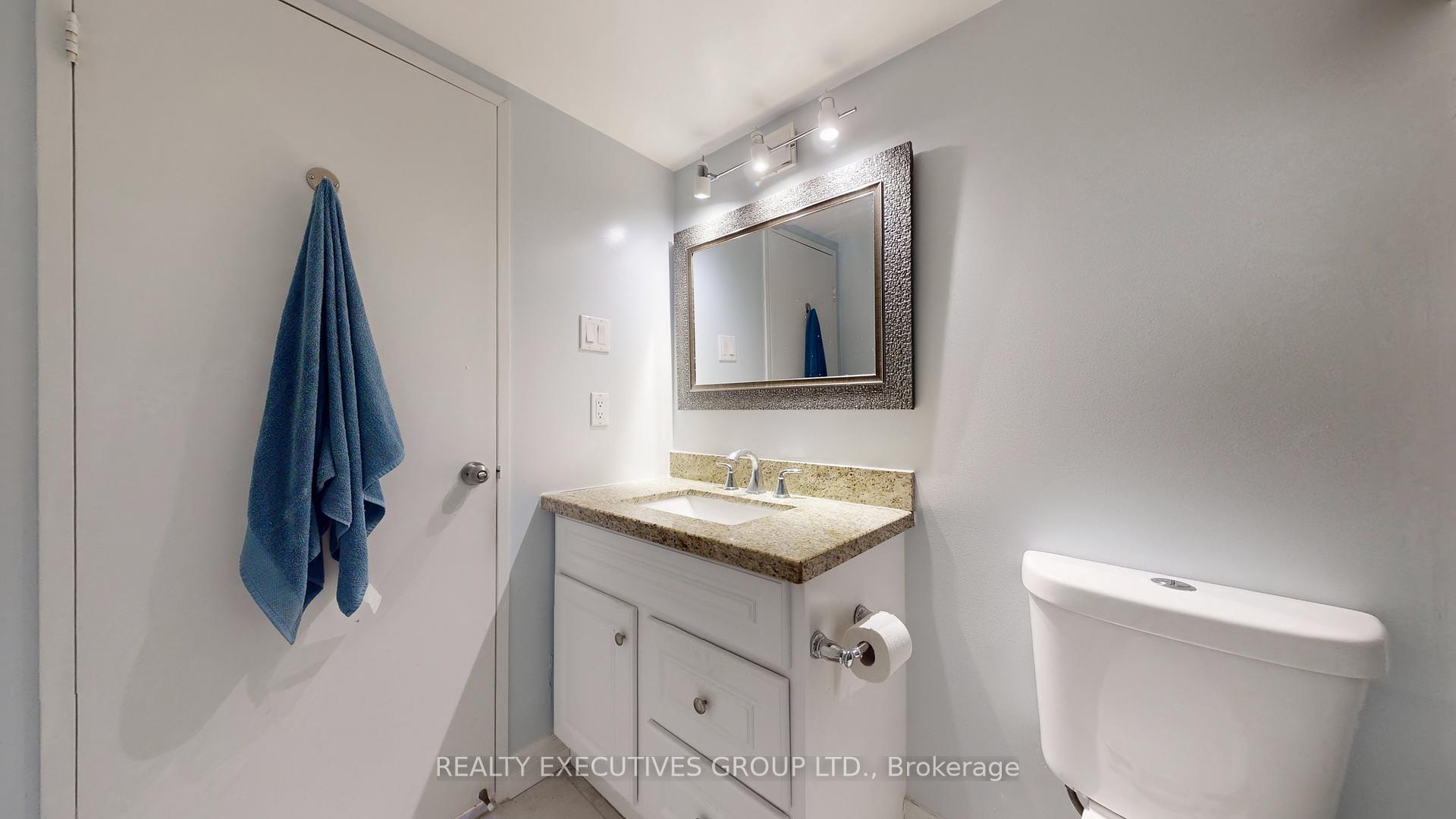 Photo 10 of Unit 902, 8111 Yonge Street, Markham, Royal Orchard — HOMEH