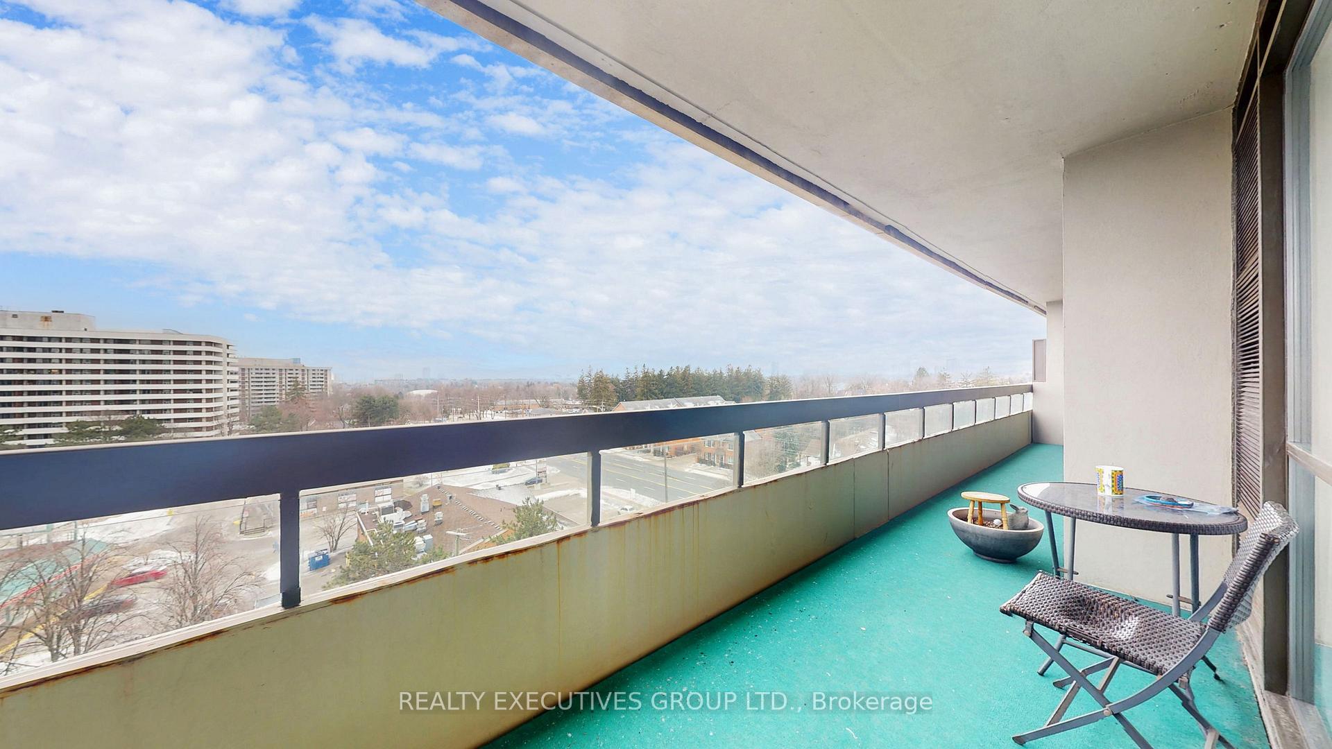 Photo 29 of Unit 902, 8111 Yonge Street, Markham, Royal Orchard — HOMEH