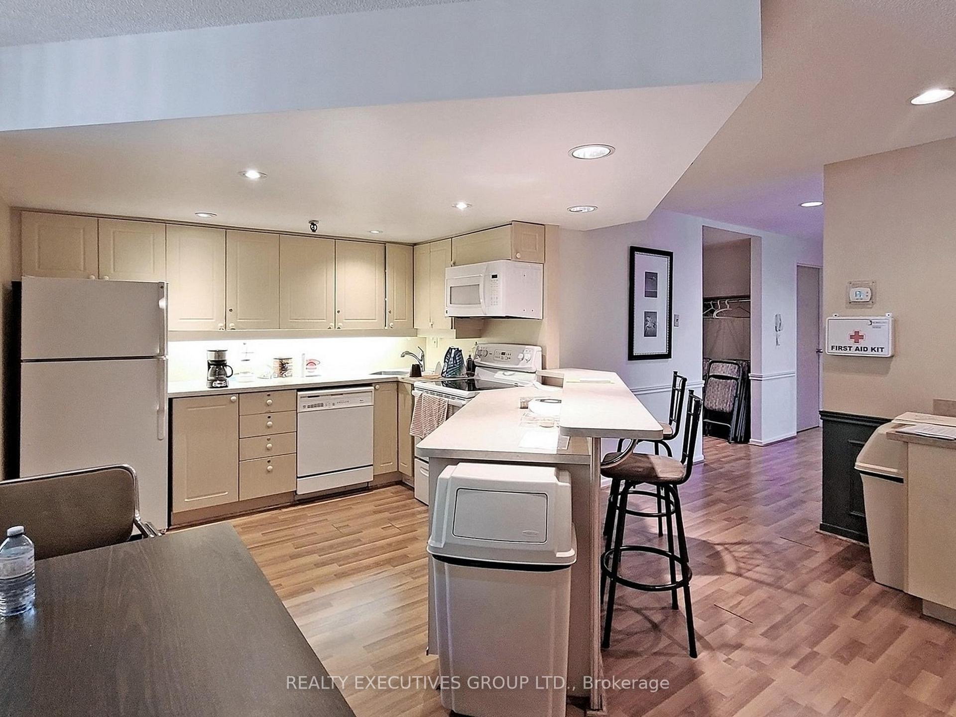 Photo 45 of Unit 902, 8111 Yonge Street, Markham, Royal Orchard — HOMEH
