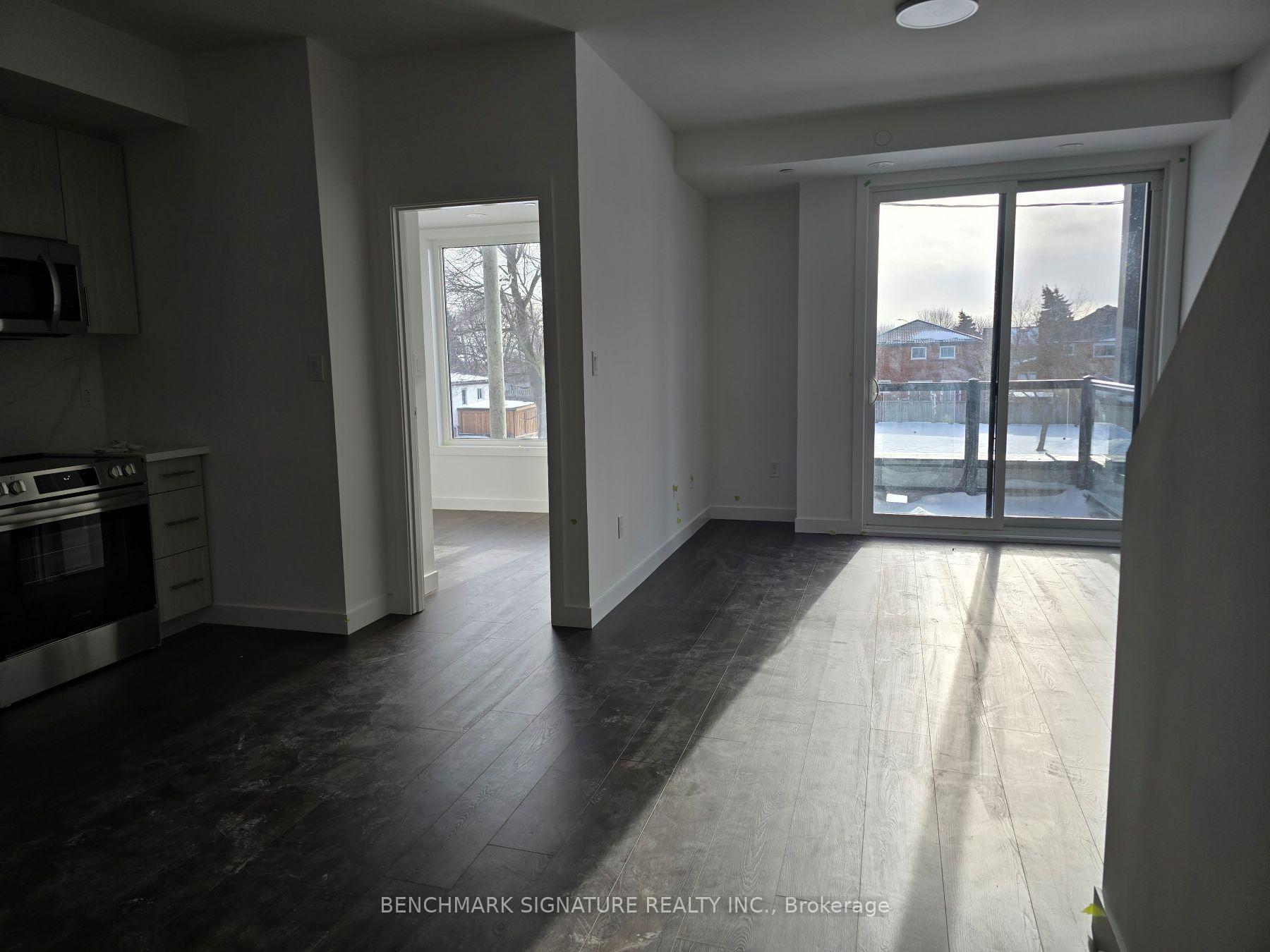 Photo 2 of Unit 520, 30 Markdale Lane, Markham, Middlefield — HOMEH