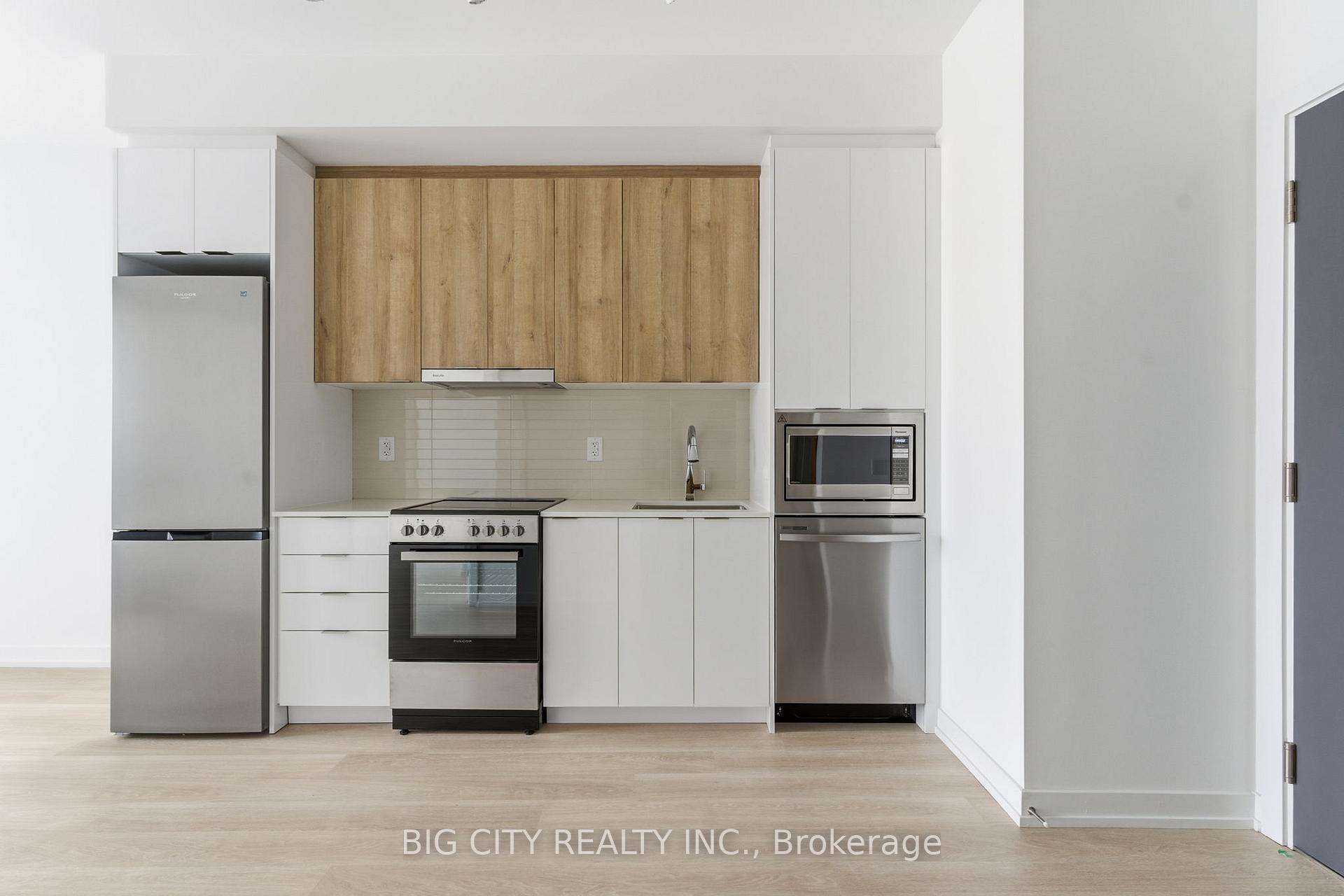 Photo 3 of Unit 708, 9763 Markham Road, Markham, Greensborough — HOMEH