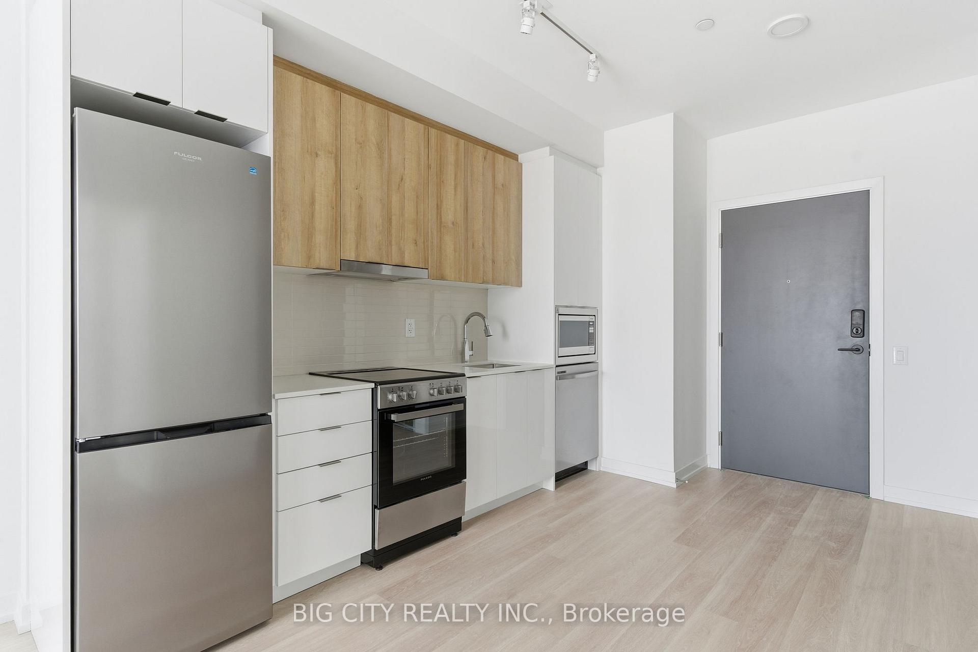 Photo 7 of Unit 708, 9763 Markham Road, Markham, Greensborough — HOMEH