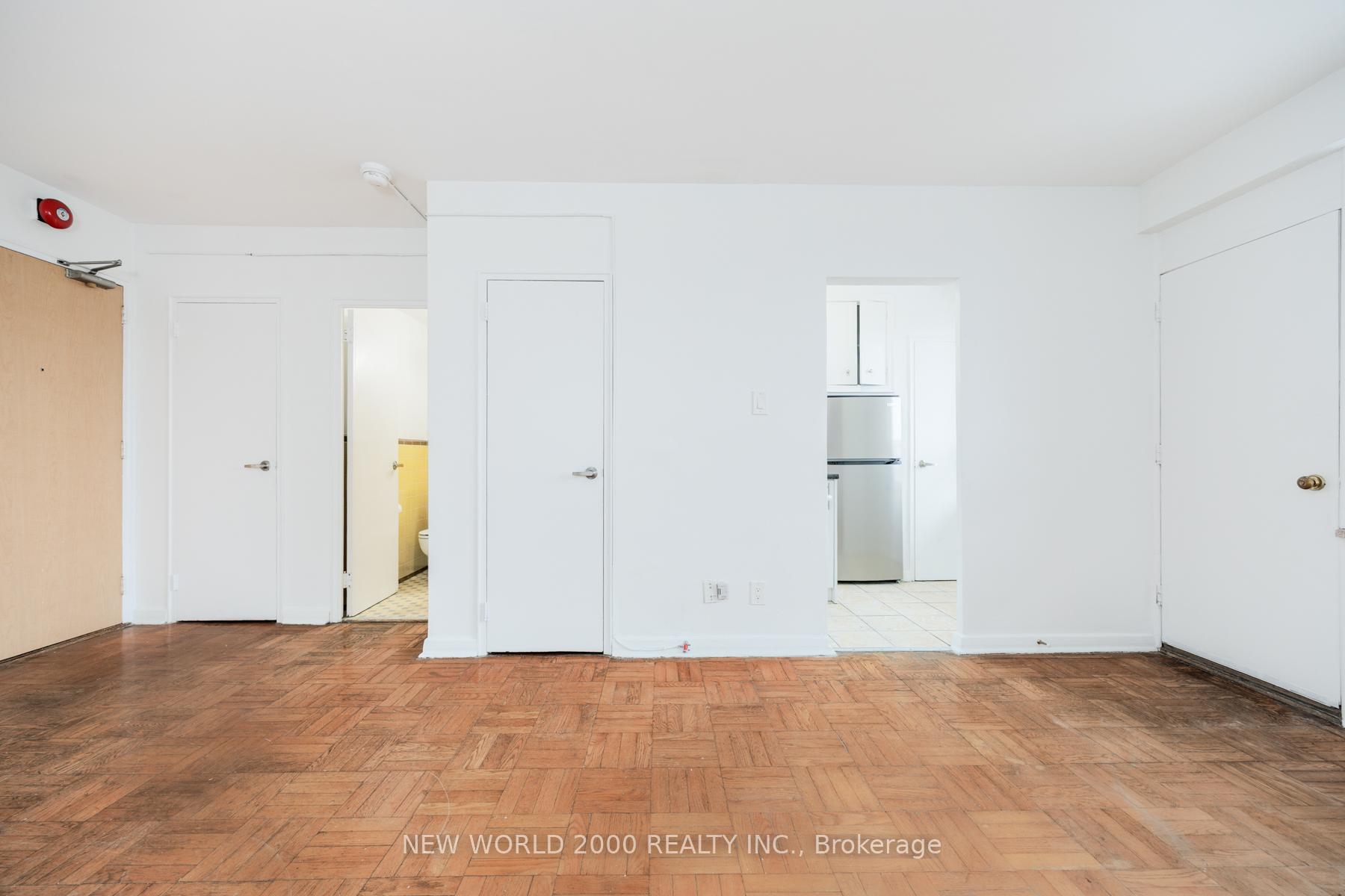 Photo 4 of Unit 902, 88 Bernard Avenue, Toronto, The Annex — HOMEH