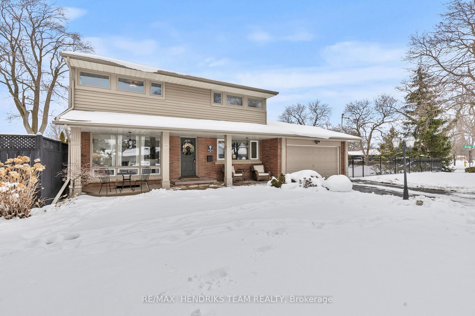 Photo 2 of 9 Rosemount Avenue, St. Catharines, Vine/Linwell — HOMEH