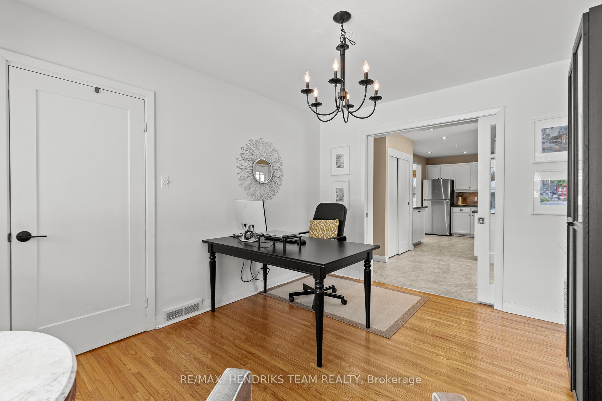 Photo 13 of 9 Rosemount Avenue, St. Catharines, Vine/Linwell — HOMEH