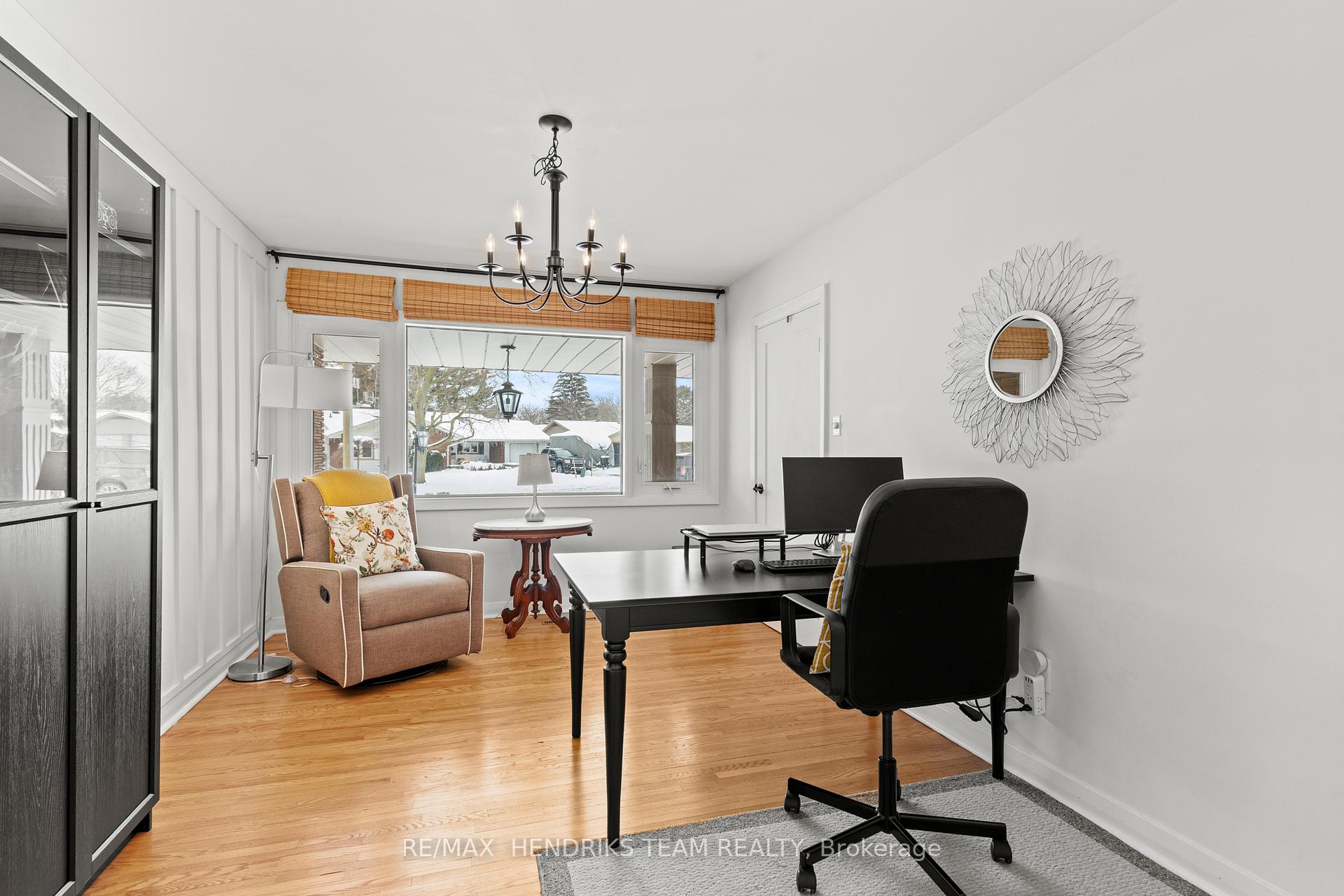 Photo 41 of 9 Rosemount Avenue, St. Catharines, Vine/Linwell — HOMEH