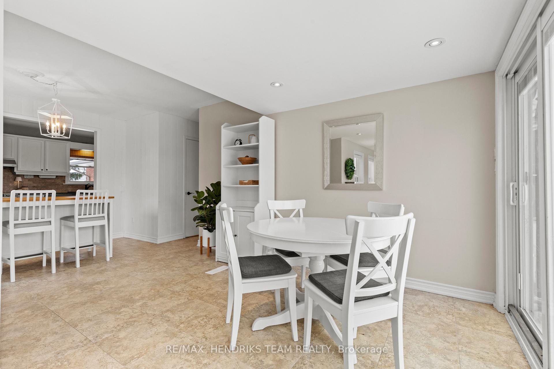 Photo 16 of 9 Rosemount Avenue, St. Catharines, Vine/Linwell — HOMEH