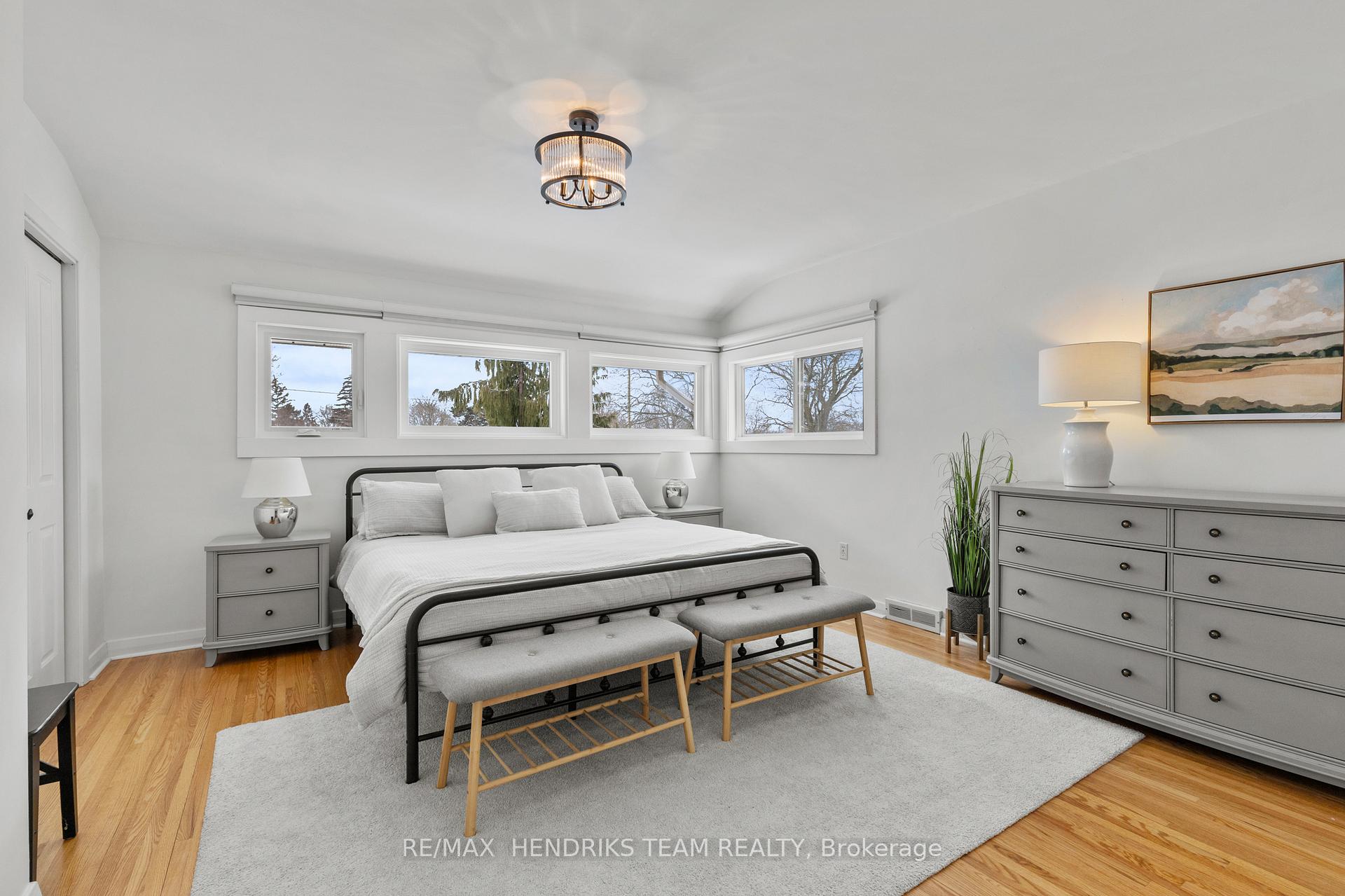 Photo 23 of 9 Rosemount Avenue, St. Catharines, Vine/Linwell — HOMEH