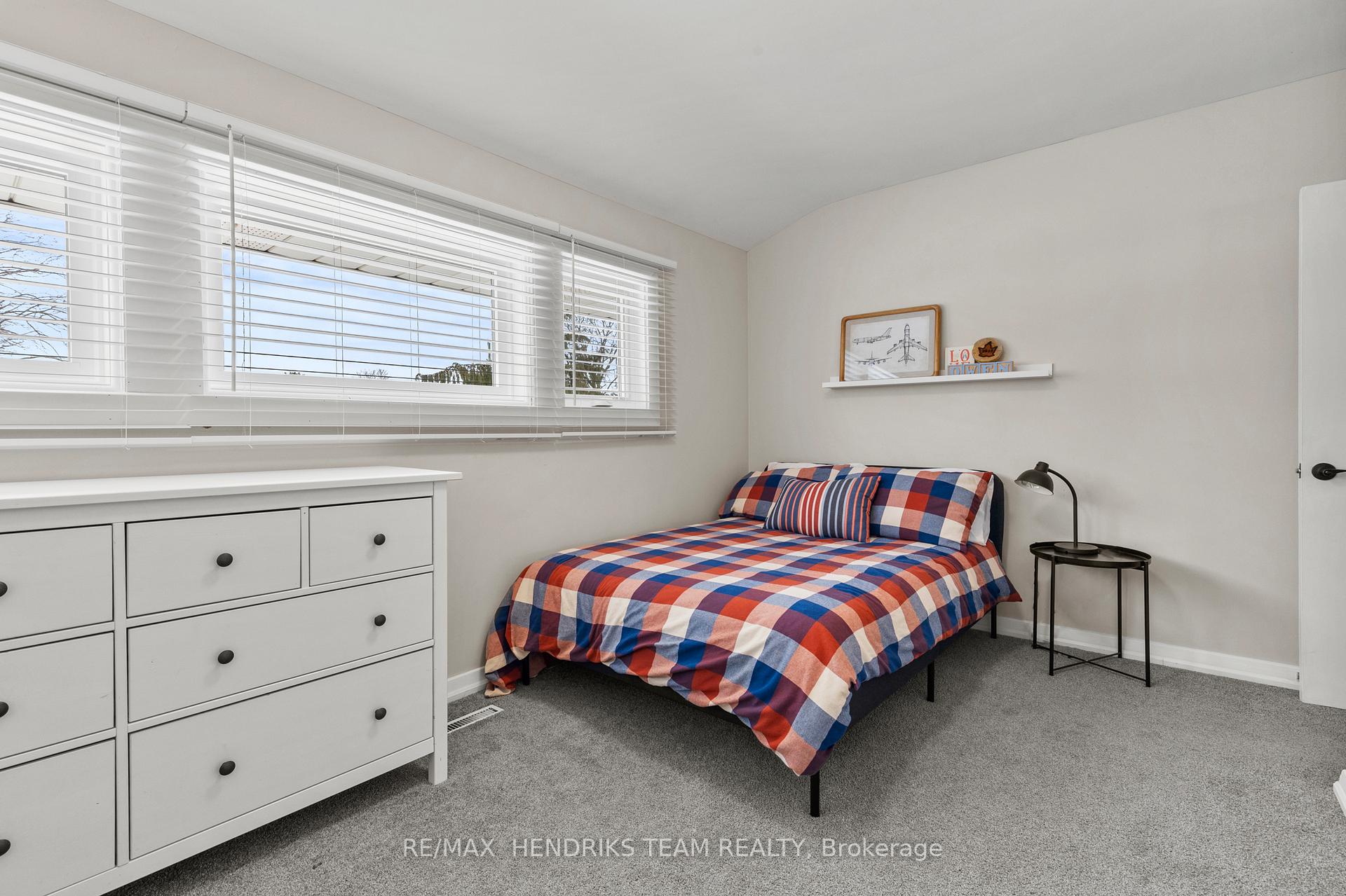 Photo 24 of 9 Rosemount Avenue, St. Catharines, Vine/Linwell — HOMEH