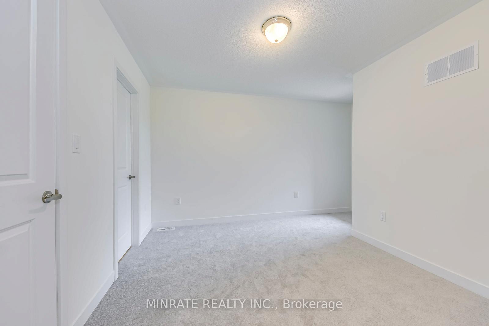 Photo 5 of 1544 Wellwood Terrace, Milton, Cobban — HOMEH