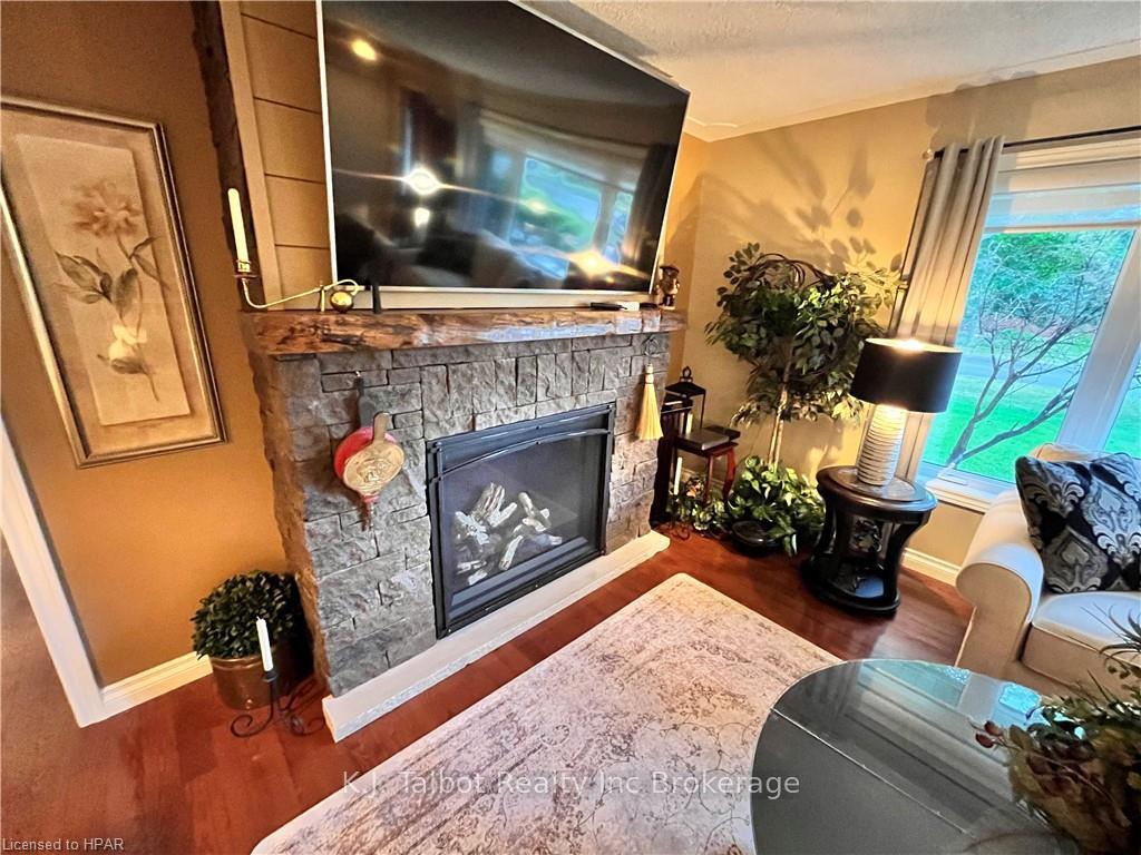 Photo 5 of 175 Jones Street, Goderich, Goderich (Town) — HOMEH