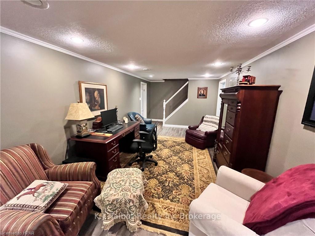 Photo 24 of 175 Jones Street, Goderich, Goderich (Town) — HOMEH