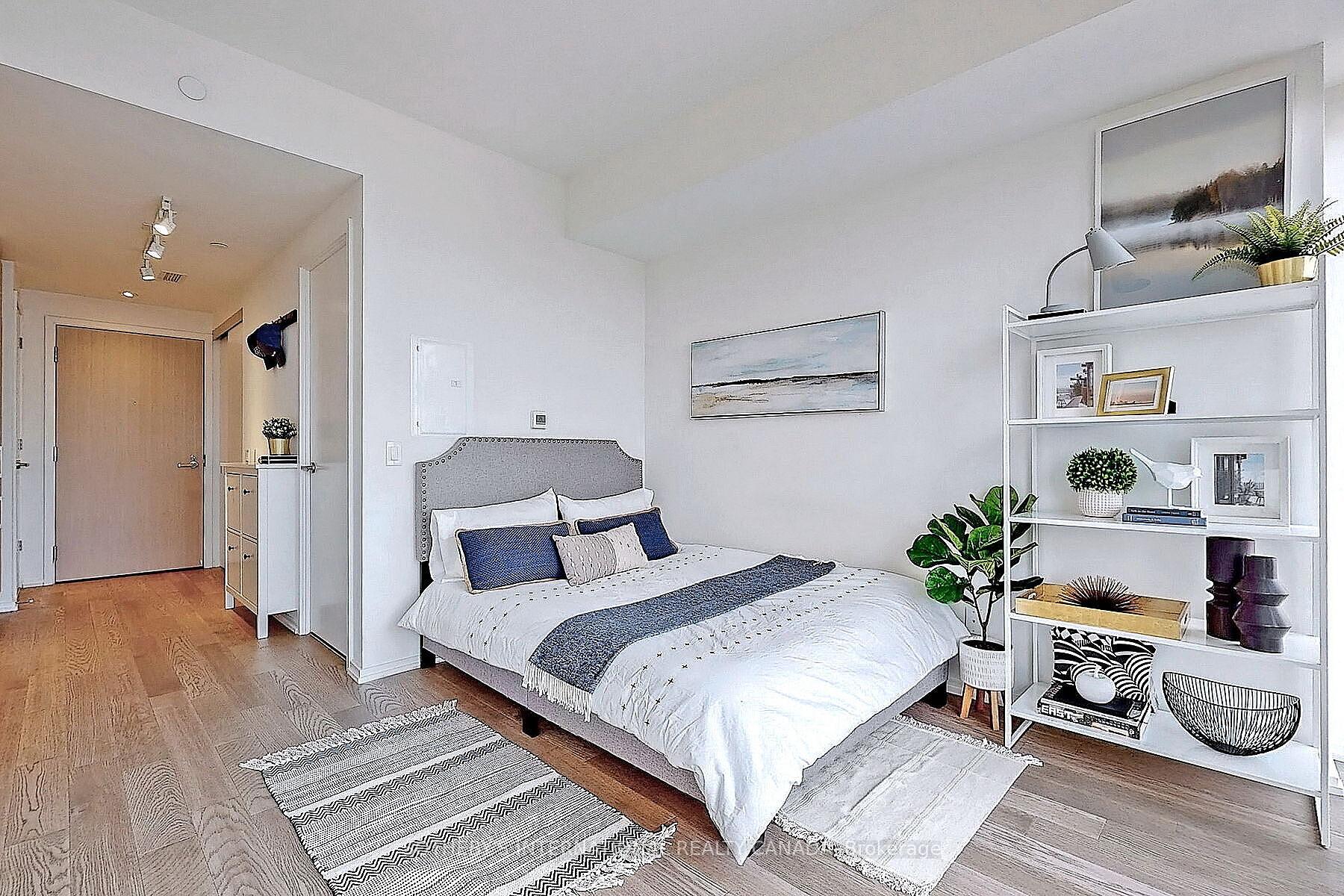 Photo 15 of Unit 2006, 5 Soudan Avenue, Toronto, Mount Pleasant West — HOMEH