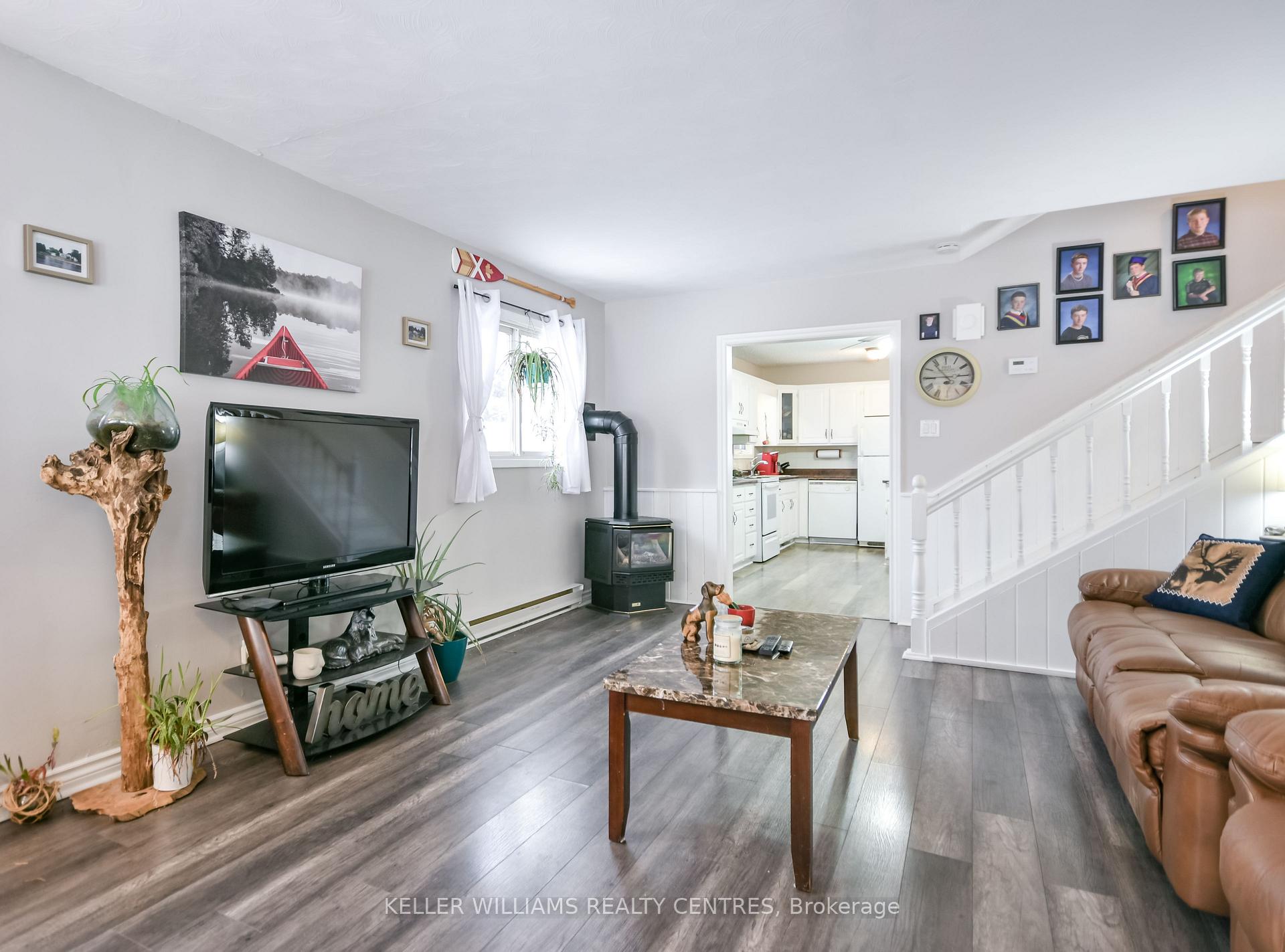 Photo 14 of 318 Colborne Street, Midland — HOMEH