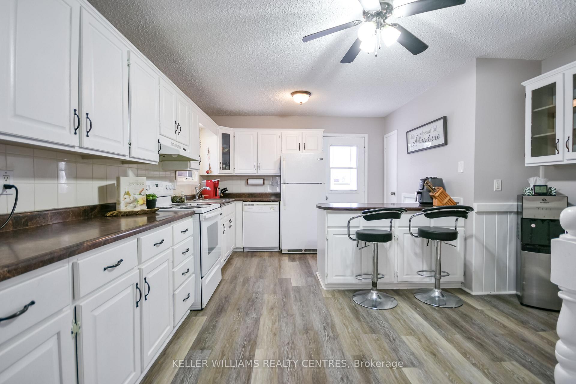 Photo 4 of 318 Colborne Street, Midland — HOMEH